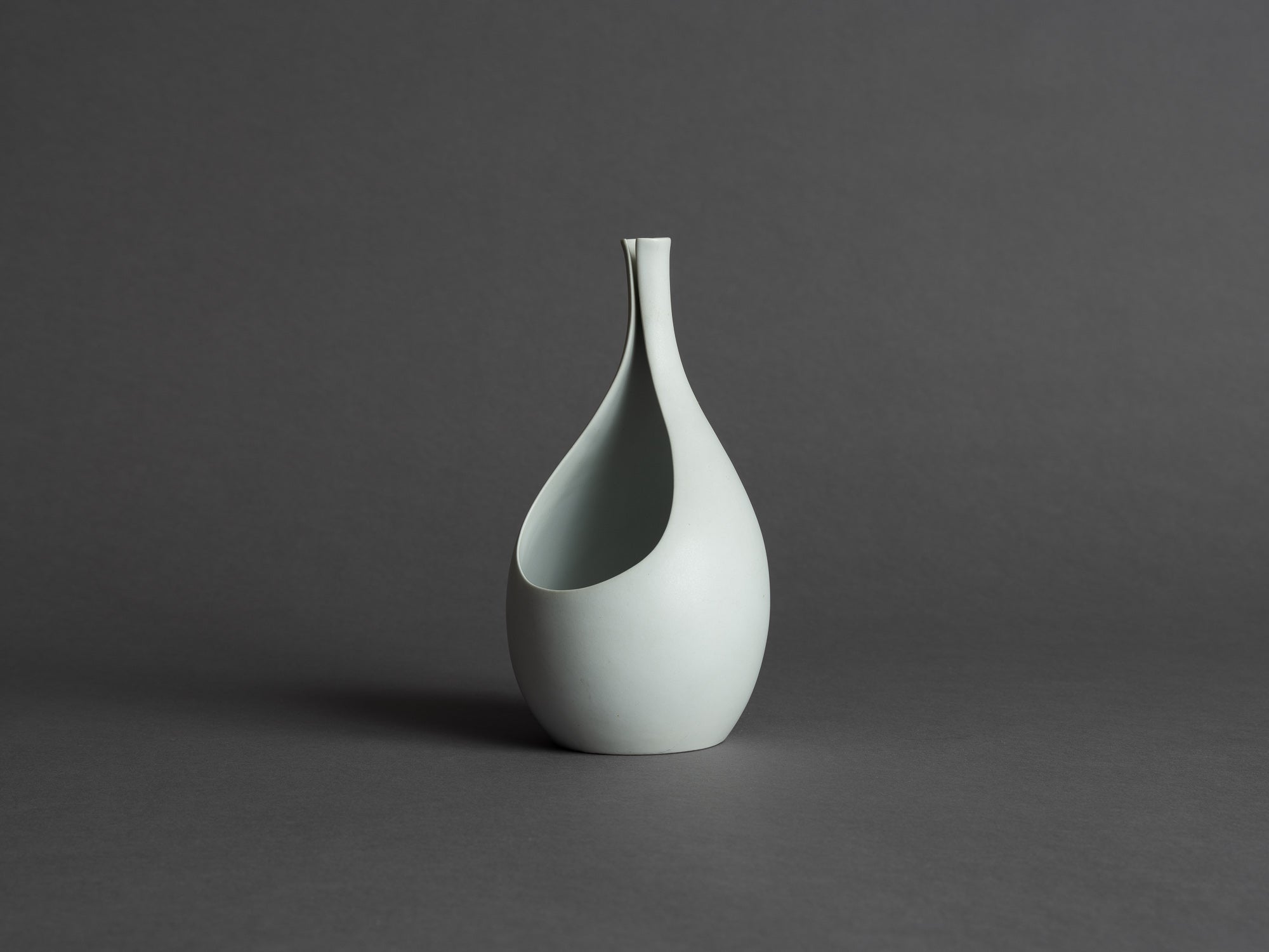 Vase Pungo de Stig Lindberg pour Gustavsberg, Suède (vers 1955)..Pungo Vase by Stig Lindberg for Gustavsberg, Sweden (circa 1955)