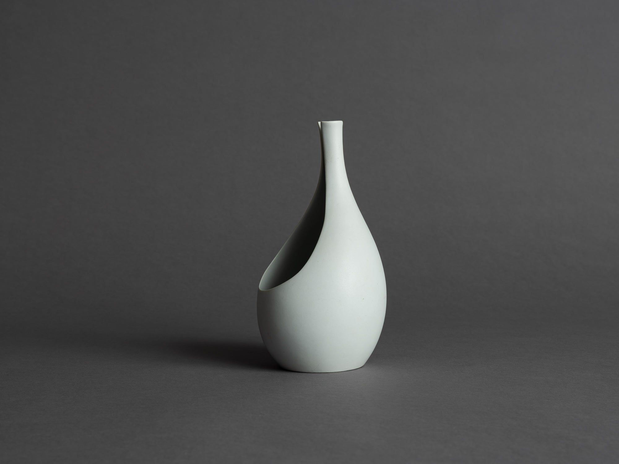 Vase Pungo de Stig Lindberg pour Gustavsberg, Suède (vers 1955)..Pungo Vase by Stig Lindberg for Gustavsberg, Sweden (circa 1955)