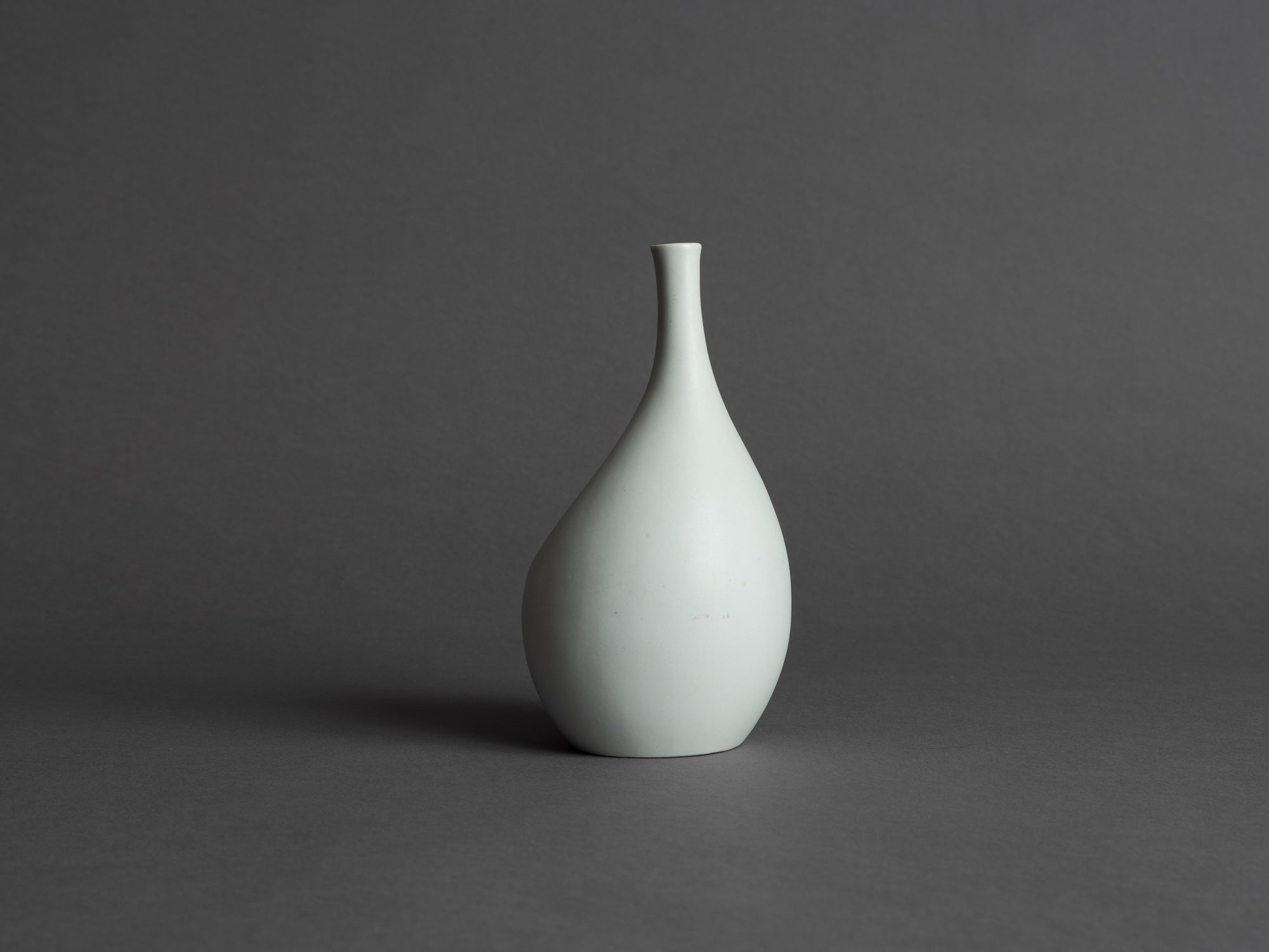 Vase Pungo de Stig Lindberg pour Gustavsberg, Suède (vers 1955)..Pungo Vase by Stig Lindberg for Gustavsberg, Sweden (circa 1955)
