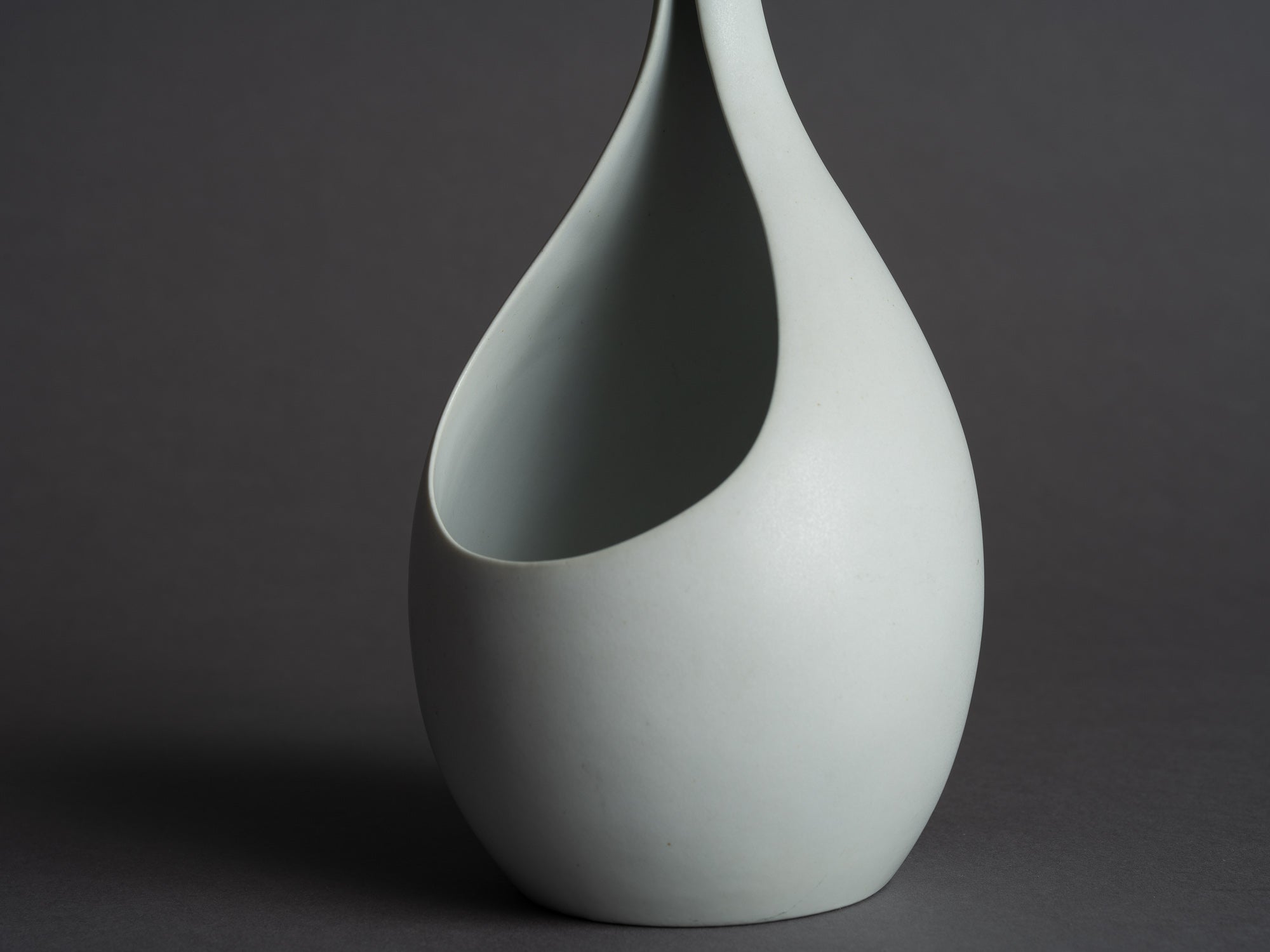 Vase Pungo de Stig Lindberg pour Gustavsberg, Suède (vers 1955)..Pungo Vase by Stig Lindberg for Gustavsberg, Sweden (circa 1955)