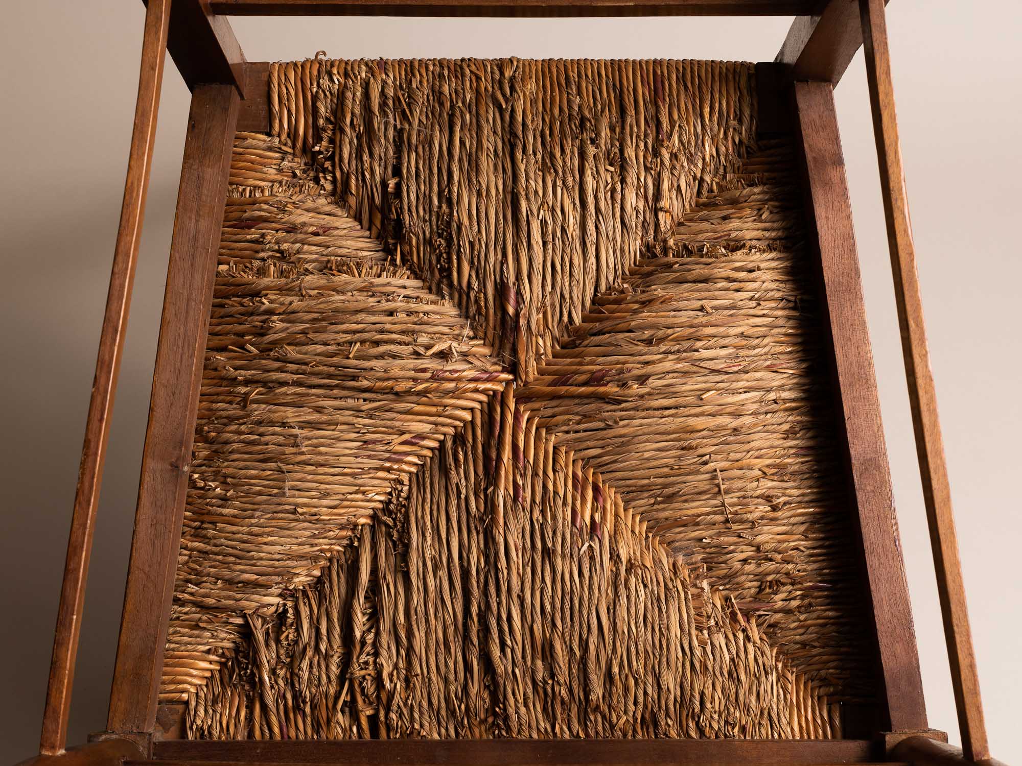 Fauteuil Arts & Crafts E.G. Punnett pour William Birch, Angleterre (vers 1890)..E.G. Punnett Arts & Crafts Armchair for William Birch, England (circa 1890)