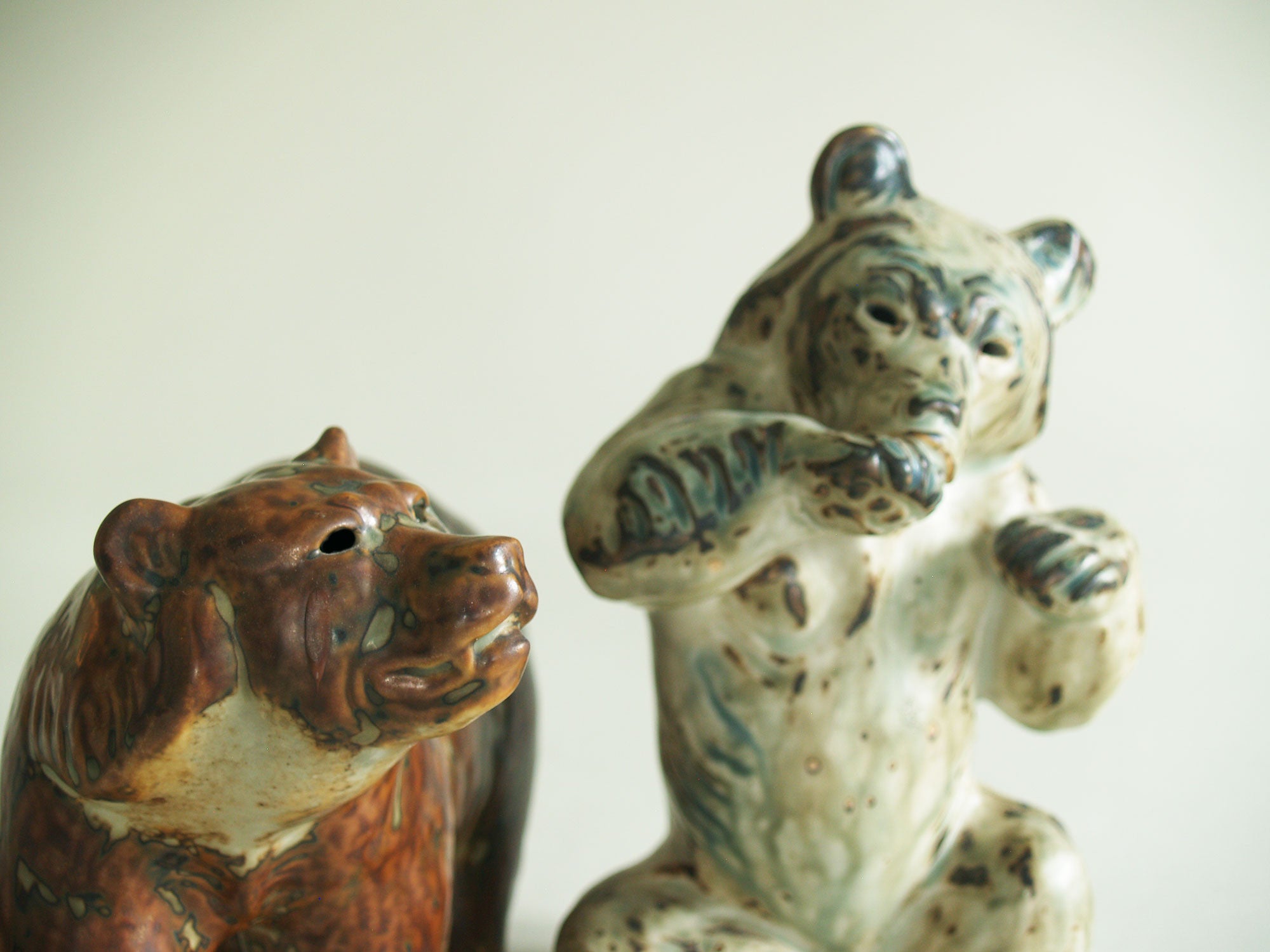 Ensemble Ours de Knud Kyhn pour Royal Copenhagen, Danemark..Ensemble of bear figurines by Knud Kyhn for Royal Copenhagen, Denmark