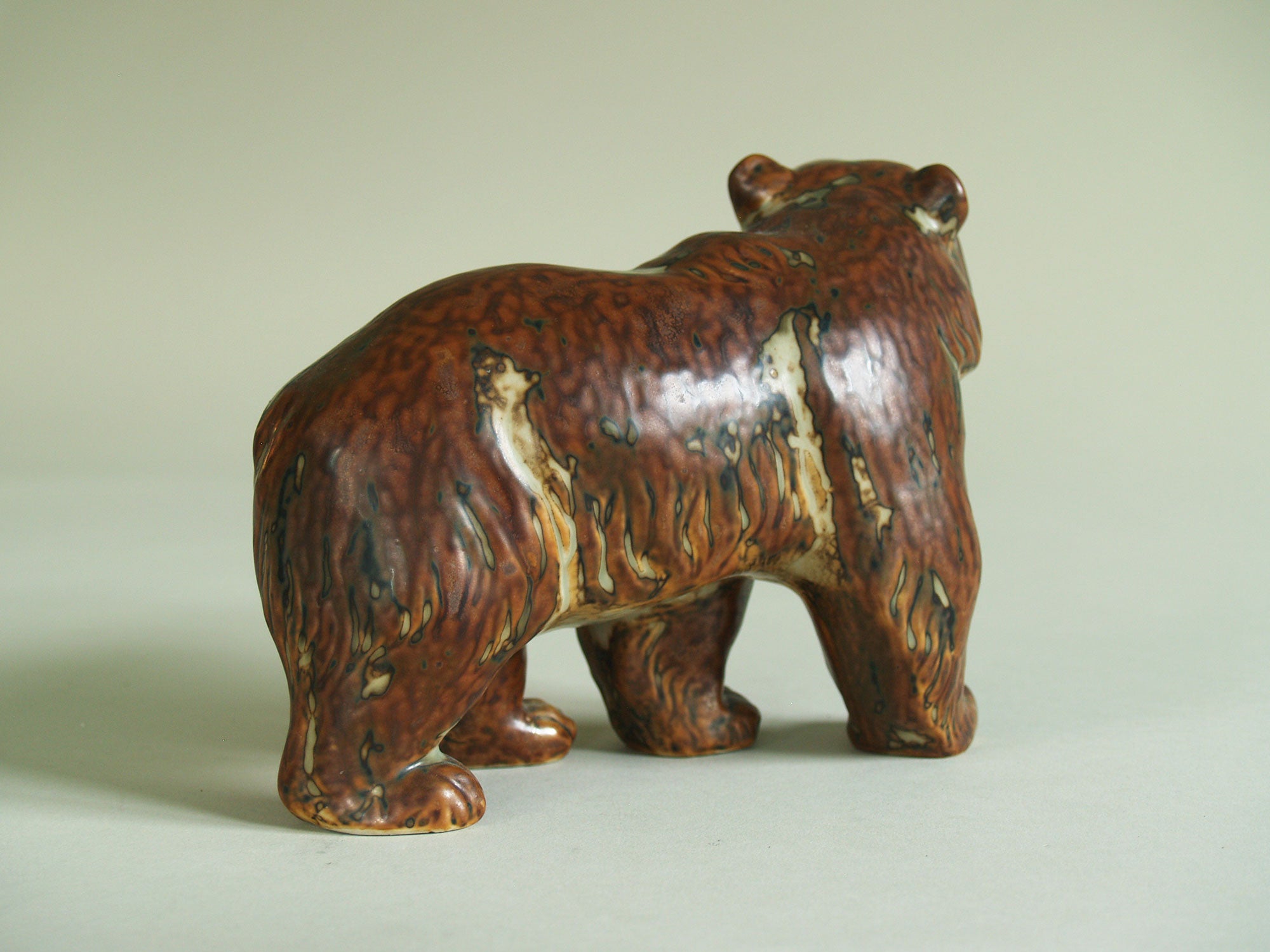 Ensemble Ours de Knud Kyhn pour Royal Copenhagen, Danemark..Ensemble of bear figurines by Knud Kyhn for Royal Copenhagen, Denmark