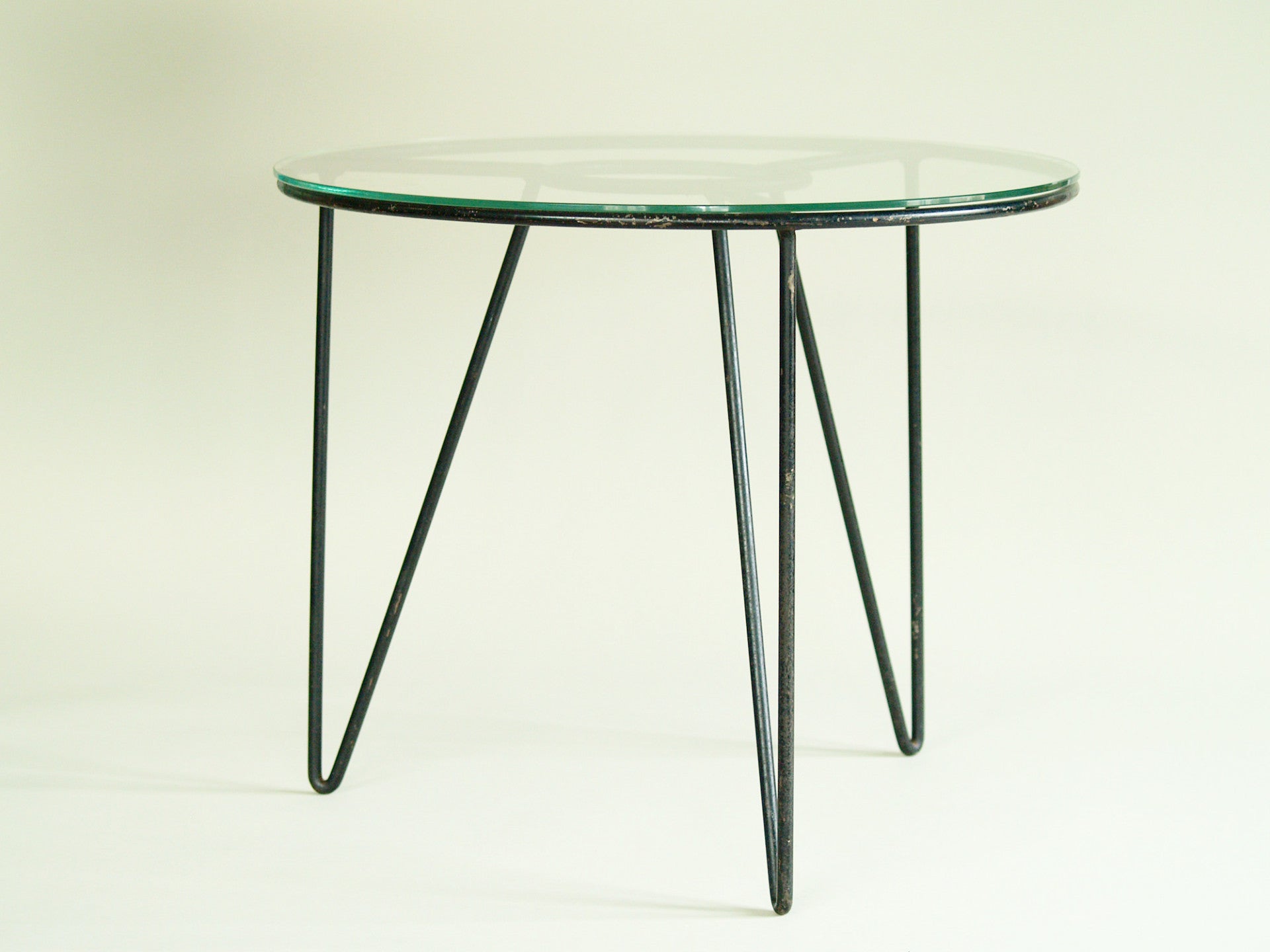 Guéridon / table basse moderniste, France (vers 1953)..Modernist occasional coffee table, France (circa 1953)