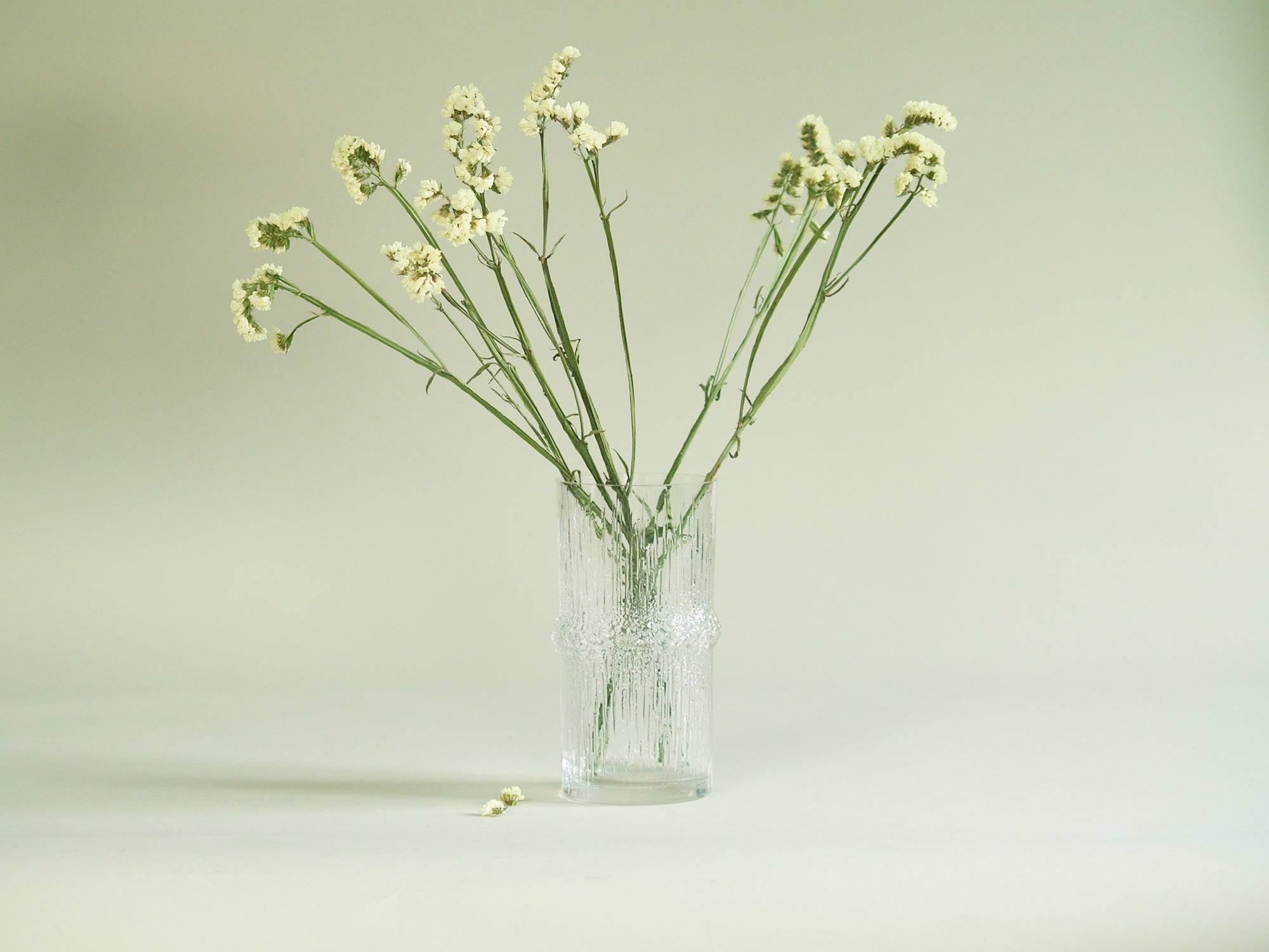 Vase Niva de Tapio Wirkkala pour Iittala, Finlande (1971)..Vase Niva by Tapio Wirkkala for Iittala, Finland (1971)