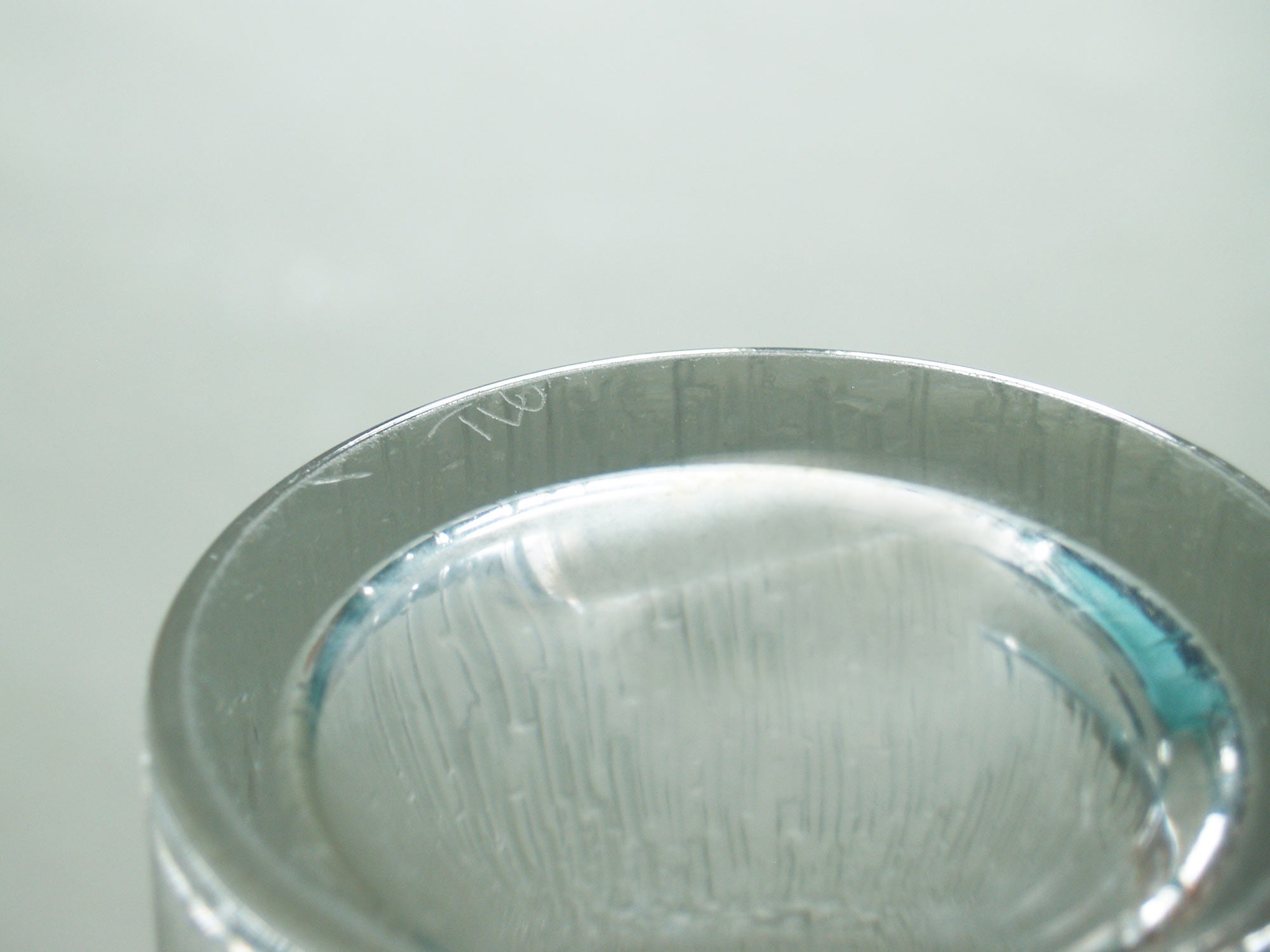 Vase Niva de Tapio Wirkkala pour Iittala, Finlande (1971)..Vase Niva by Tapio Wirkkala for Iittala, Finland (1971)