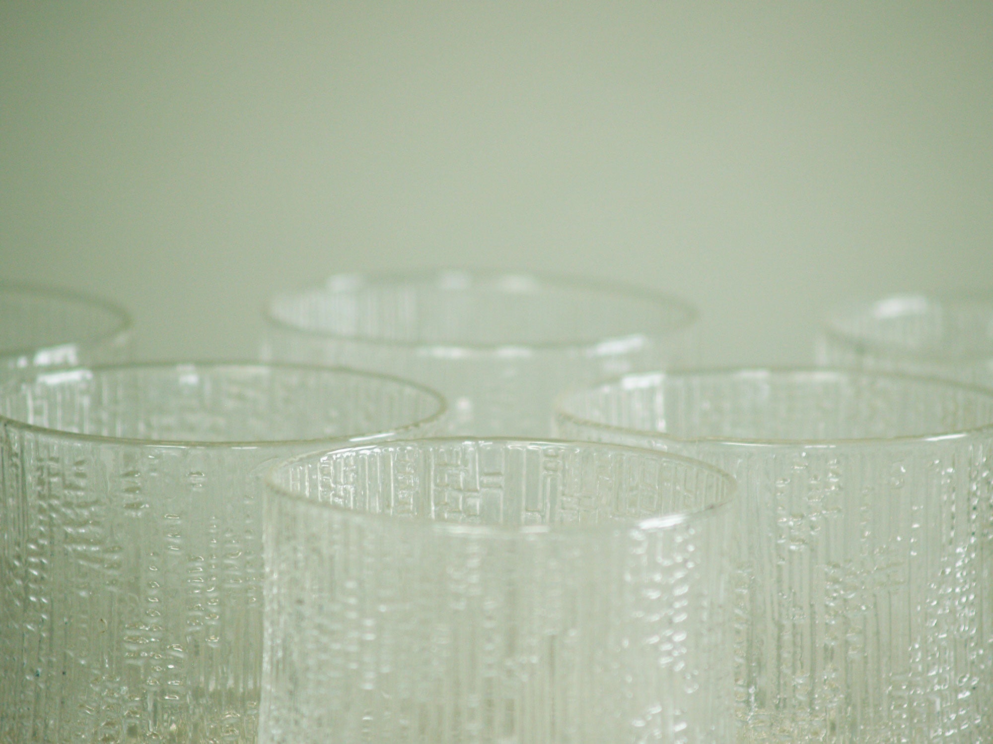 Service de verres Ultima Thule de Tapio Wirkkala pour Iittala, Finlande (vers 1968)..Ultima Thule glasses set by Tapio Wirkkala for Iittala, Finland (circa 1968)