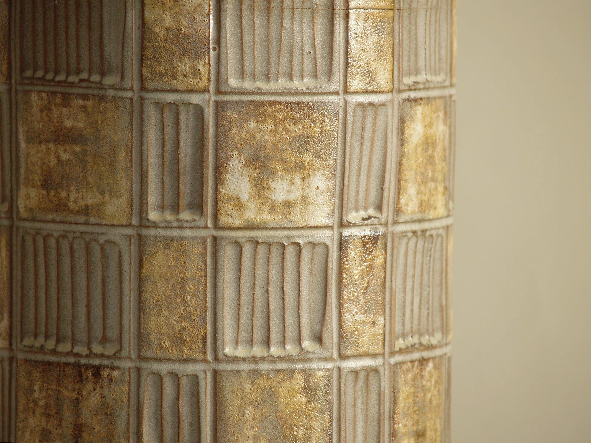 Rare et monumental vase de parquet d'Alexandre Kostanda, France (vers 1960)..Huge outsanding floor vase by Alexandre Kostanda, France (circa 1960)