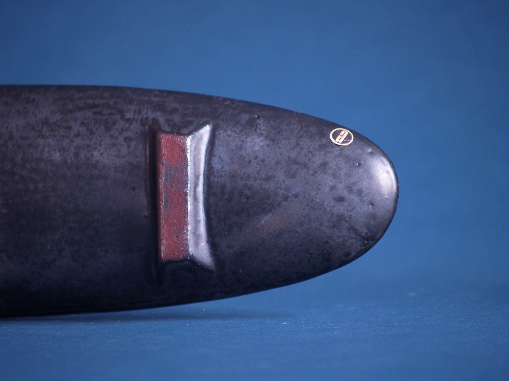 Coupe navette de Rogier Vandeweghe pour Amphora, Belgique (vers 1965)..Boatshaped bowl by Rogier Vandeweghe for Amphora, Belgium (circa 1965)
