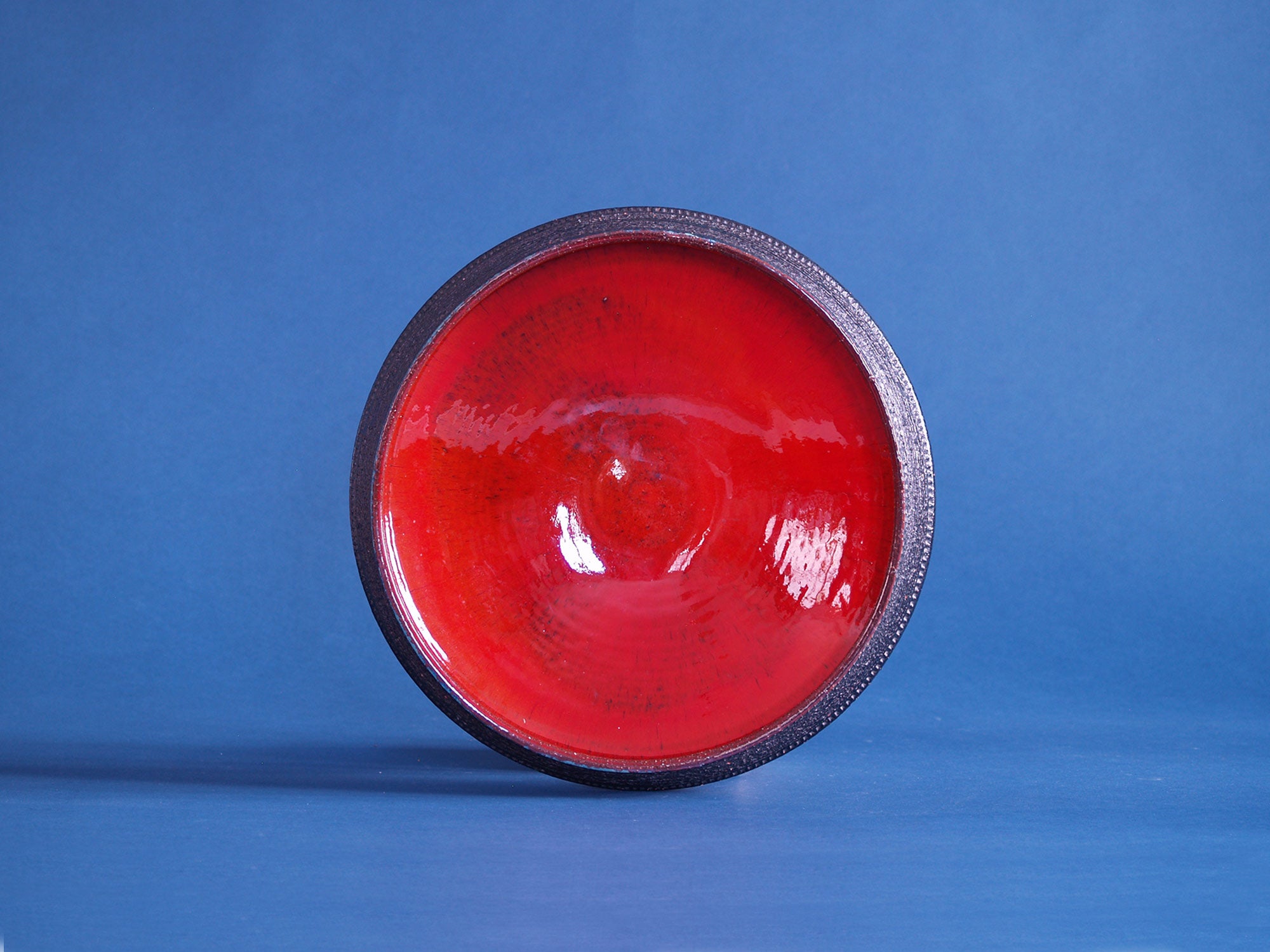 Grande coupe de Rogier Vandeweghe pour Amphora, Belgique (vers 1963)..Huge bowl by Rogier Vandeweghe for Amphora, Belgium (circa 1963)