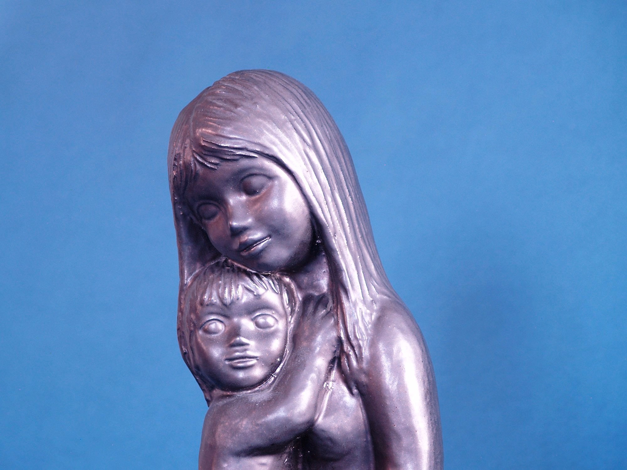 "Maternité" Sculpture par Emiel Laskaris, Belgique (vers 1965)..Outstanding Maternity sculpture by Emiel Laskaris, Belgium (circa 1965)