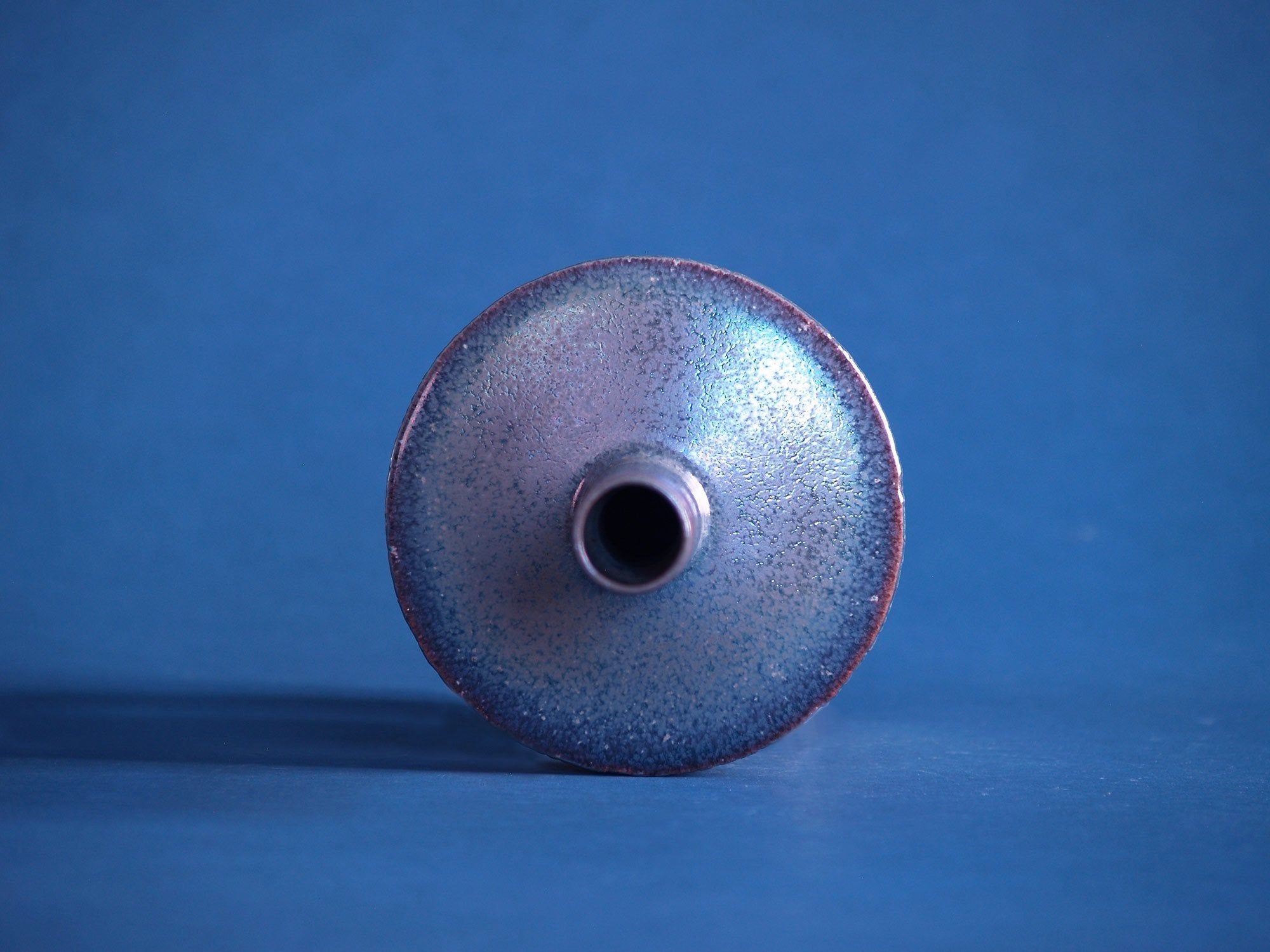 Vase soucoupe de Rogier Vandeweghe pour Amphora, Belgique (vers 1961)..Vase by Rogier Vandeweghe for Amphora, Belgium (circa 1961)