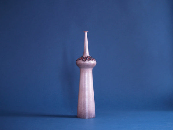 Grand vase bouteille par Elisabeth Vandeweghe pour Perignem, Belgique (vers 1970)..Outstanding bottle-shaped Elisabeth Vandeweghe Vase by Perignem, Belgium (circa 1970)