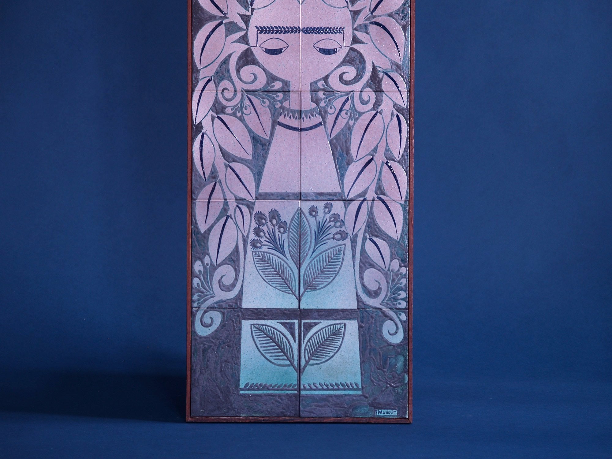 "Flore", exceptionnel tableau céramique de Fernande Massart pour la Maîtrise de Nimy, Belgique (vers 1948).."Flora", exceptional ceramic Panel by Fernande Massart for La Maîtrise de Nimy, Belgium (circa 1948)
