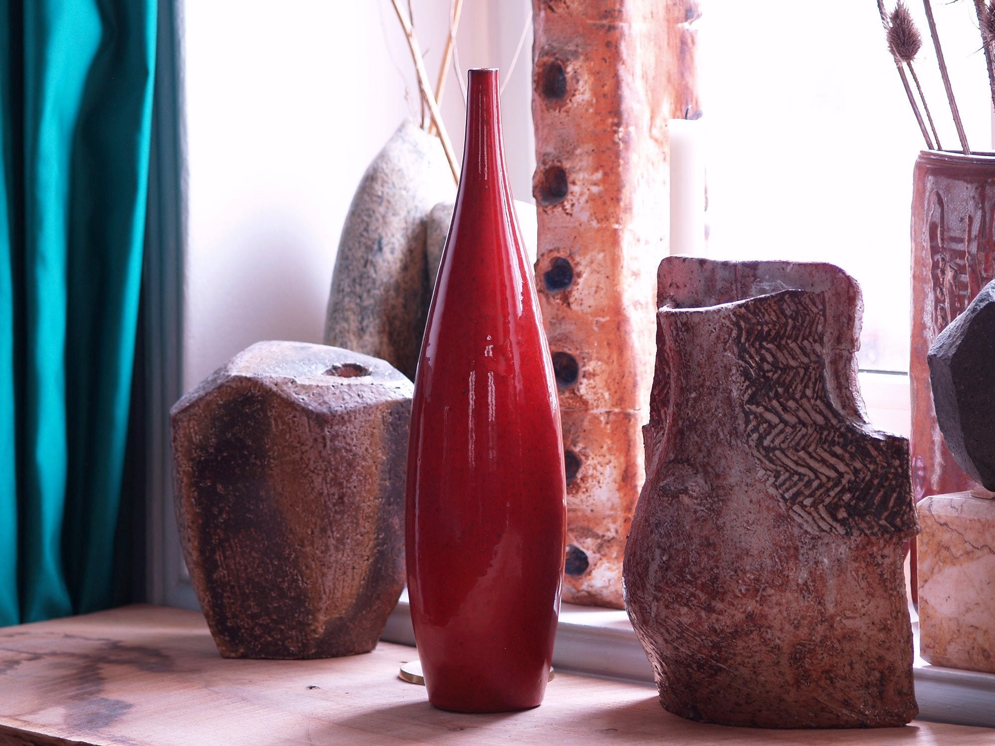 Vase bouteille de Rogier Vandeweghe pour Amphora, Belgique (vers 1962)..Bottleshaped Vase by Rogier Vandeweghe for Amphora, Belgium (circa 1962)