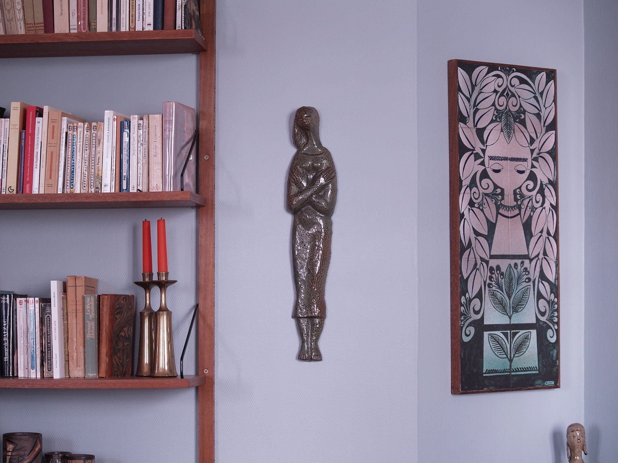 "Flore", exceptionnel tableau céramique de Fernande Massart pour la Maîtrise de Nimy, Belgique (vers 1948).."Flora", exceptional ceramic Panel by Fernande Massart for La Maîtrise de Nimy, Belgium (circa 1948)