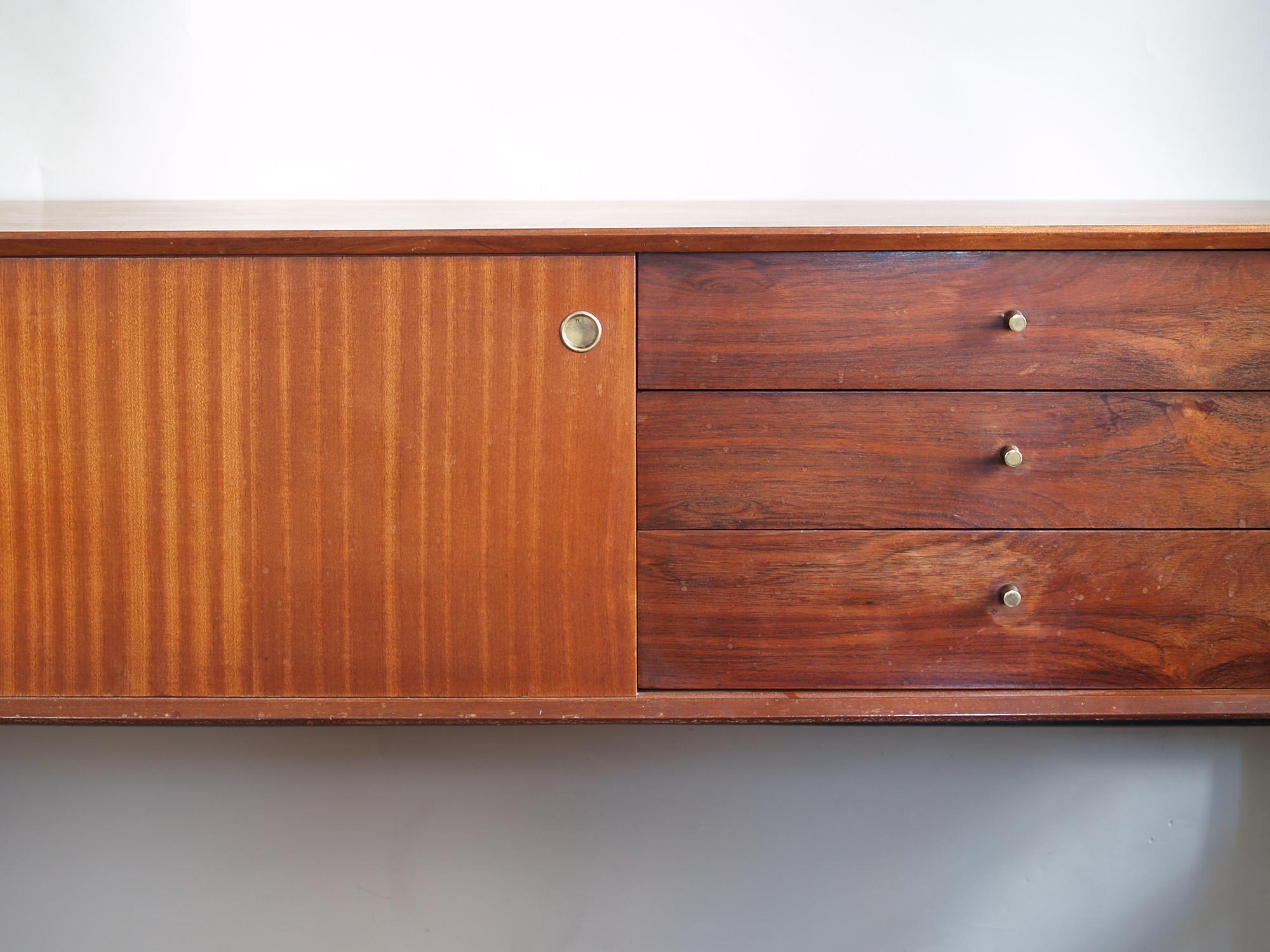 Rare unité multifonction, enfilade & salle‑à‑manger par Arthur Edwards pour White & Newton Ltd, Royaume‑Uni (vers 1958)..Rare Unit combo, Sideboard & Dining Room set by Arthur Edwards for White & Newton Ltd, United Kingdom (ca. 1958)