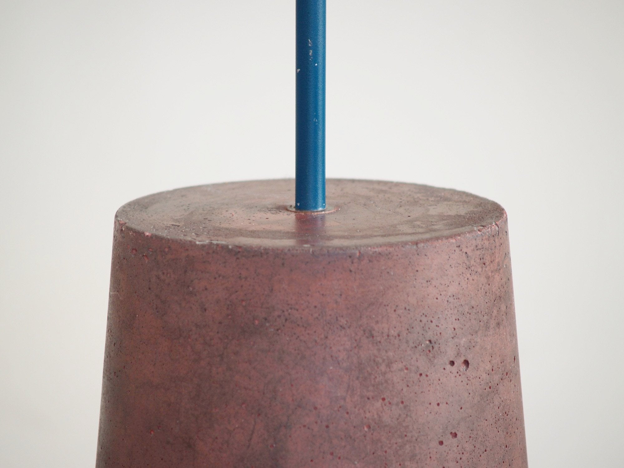 Lampadaire postmoderniste, Entourage du Groupe Memphis France (vers 1980)..Minimalist Memphis style Postmodernist Floor lamp, France (circa 1980)
