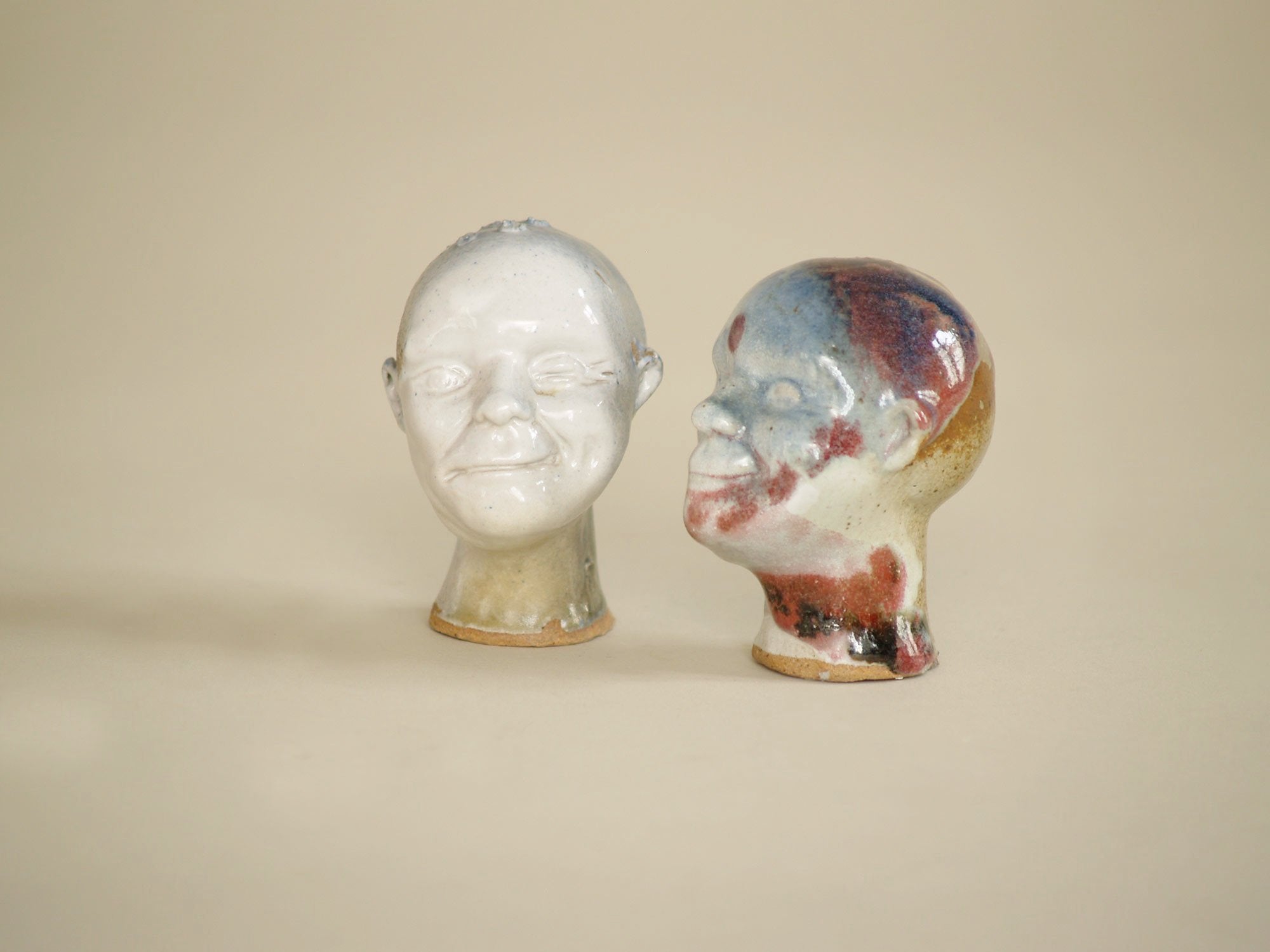 Service de table sel & poivre en grès "Messerschmidt", France (vers 1980)..Expressionist "Messerschmidt" salt & pepper stoneware set, France (circa 1980)
