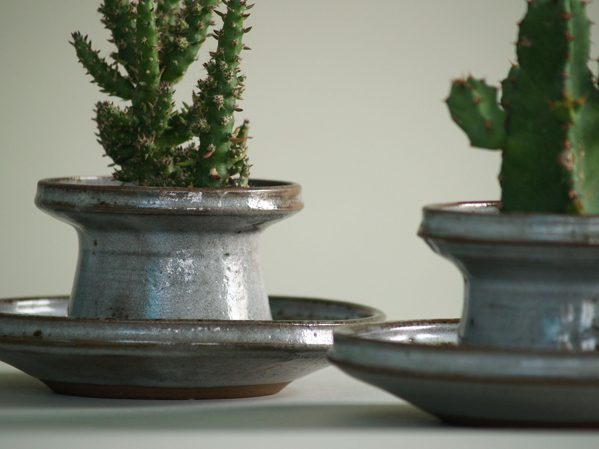 Paire de pots de Chantal & Thierry Robert, France (vers 1963)..Planters set by Chantal & Thierry Robert, France (circa 1963)