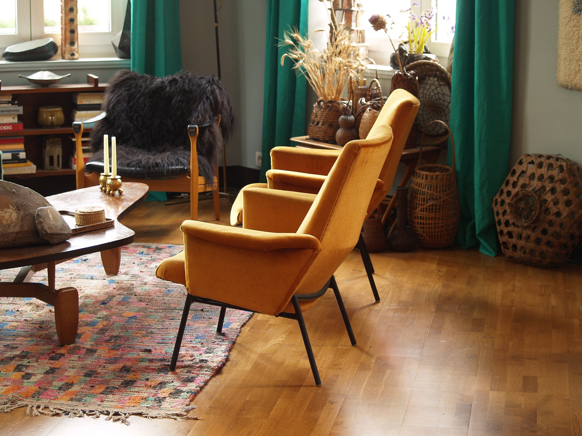 Paire de fauteuils SK660 par Pierre Guariche pour Steiner, France (1953)..Pair of SK660 chairs by Pierre Guariche for Steiner, France (1953)