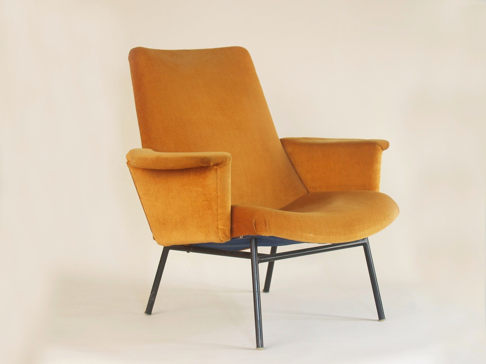 Paire de fauteuils SK660 par Pierre Guariche pour Steiner, France (1953)..Pair of SK660 chairs by Pierre Guariche for Steiner, France (1953)