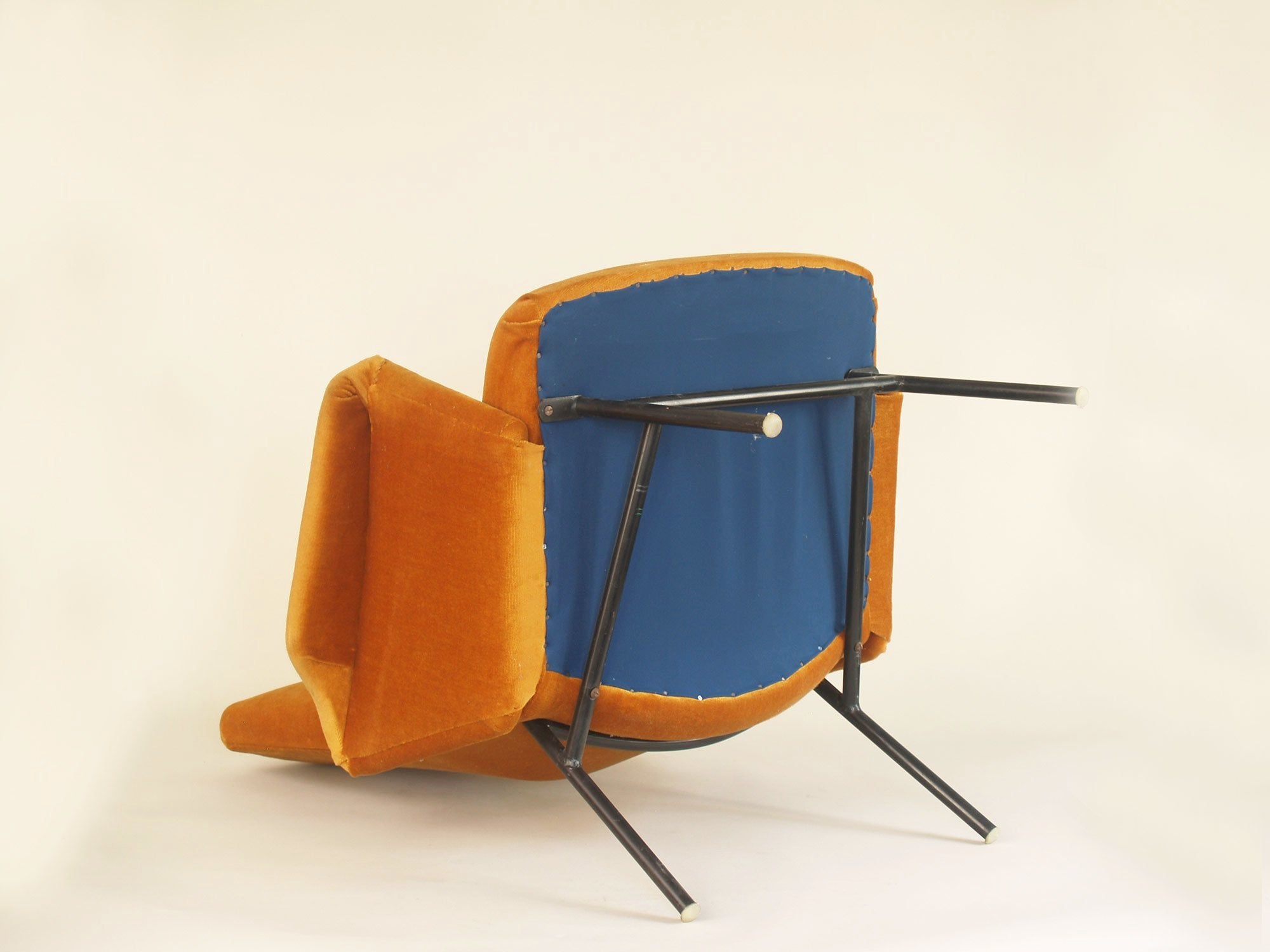 Paire de fauteuils SK660 par Pierre Guariche pour Steiner, France (1953)..Pair of SK660 chairs by Pierre Guariche for Steiner, France (1953)