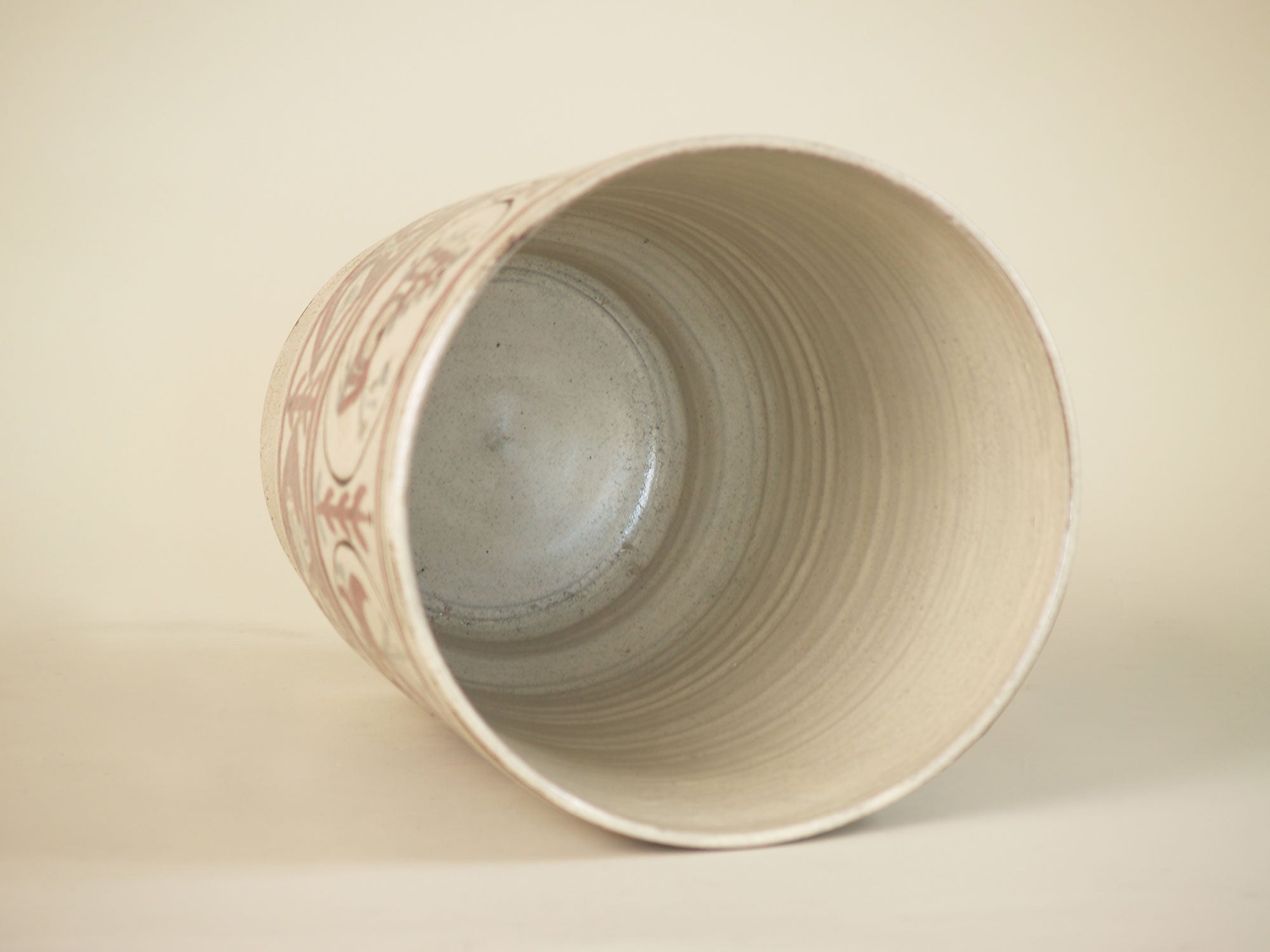 Grand Vase tronconique de Gustave Reynaud, Atelier du Mûrier, France (vers 1955-60)..Huge vase by Gustave Reynaud, France (circa 1955-60)