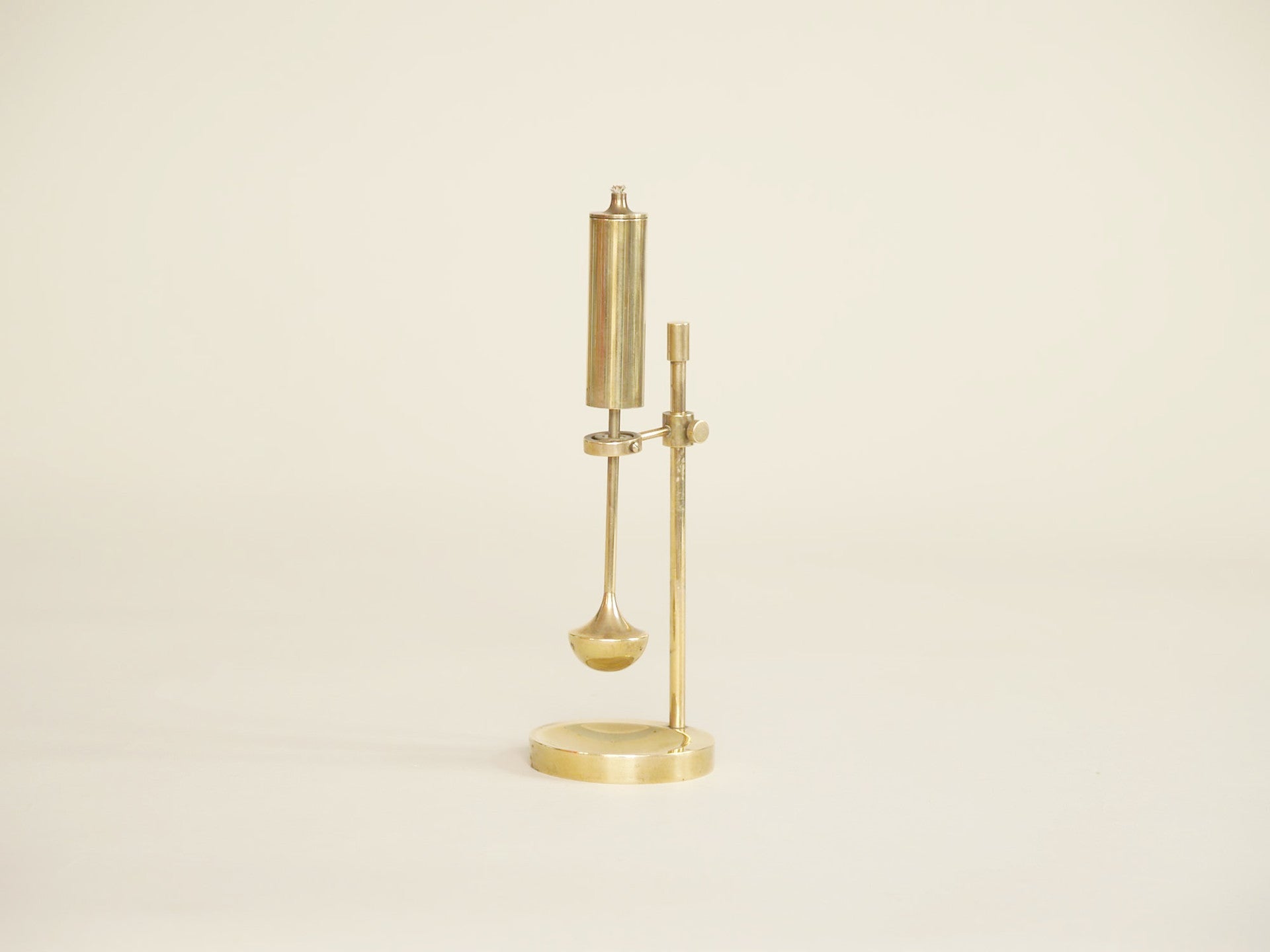 Lampe à huile / bougeoir gyroscopique "Copenhagen" de Ilse D. Ammonsen, Danemark (vers 1950)..Gyro Oil lamp / Candle holder "Copenhagen" by Ilse D. Ammonsen, Denmark (circa 1950)