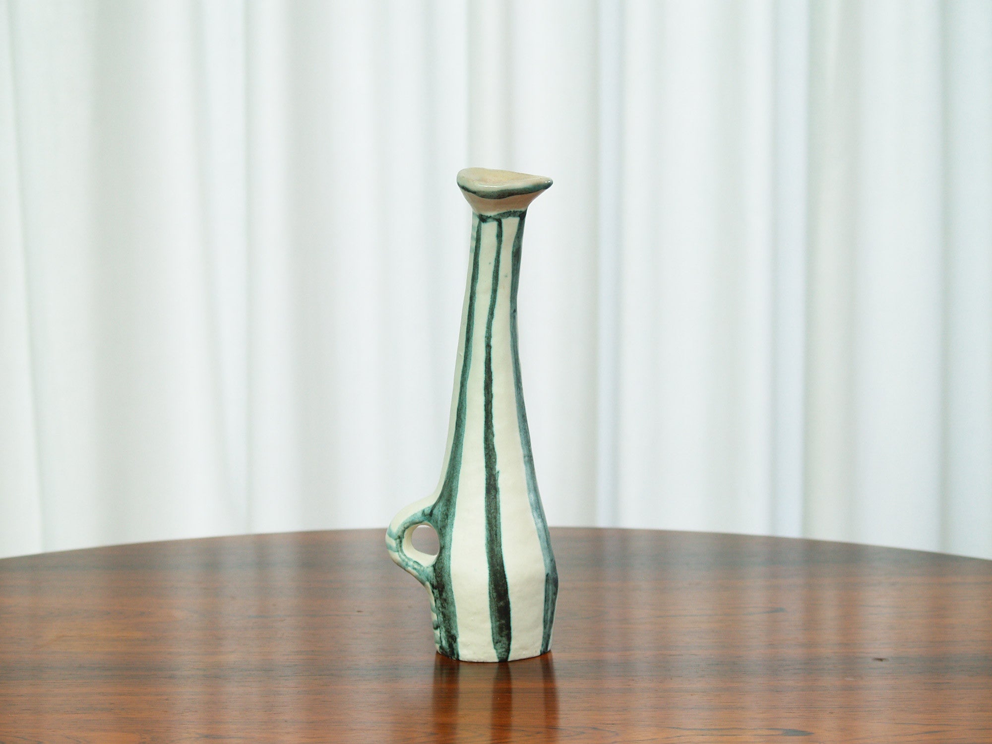 Vase&#x2011;bouteille de Jacques Blin et Jean Rustin, France (vers 1956)..Bottle&#x2011;Vase by Jacques Blin & Jean Rustin, France (circa 1956)
