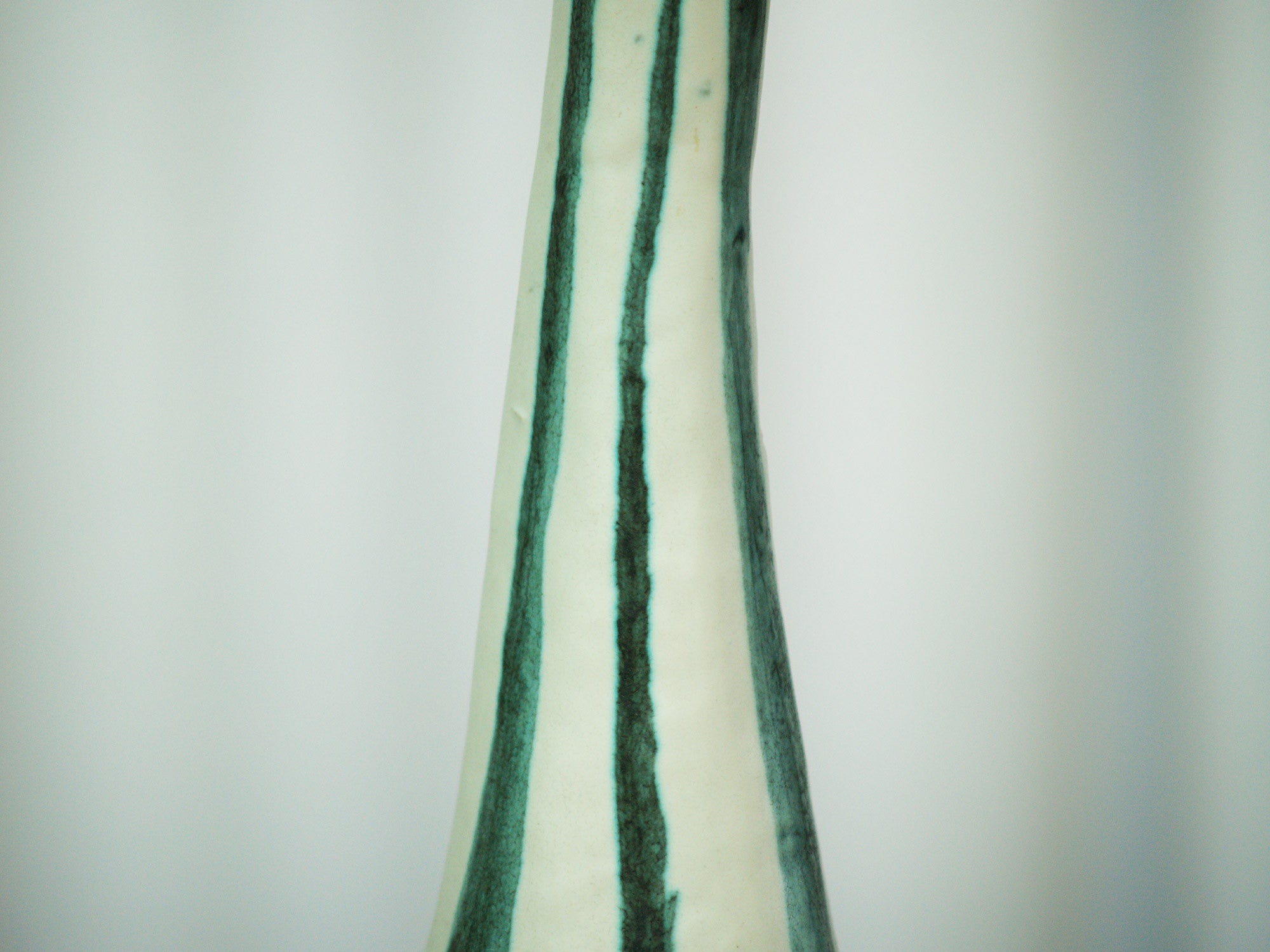 Vase&#x2011;bouteille de Jacques Blin et Jean Rustin, France (vers 1956)..Bottle&#x2011;Vase by Jacques Blin & Jean Rustin, France (circa 1956)