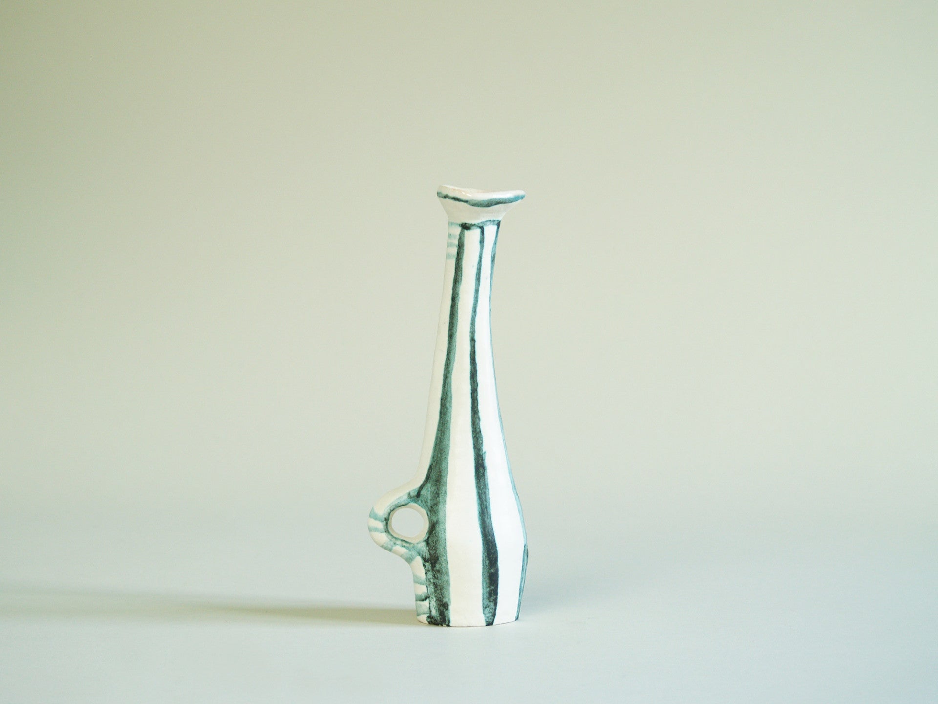 Vase&#x2011;bouteille de Jacques Blin et Jean Rustin, France (vers 1956)..Bottle&#x2011;Vase by Jacques Blin & Jean Rustin, France (circa 1956)