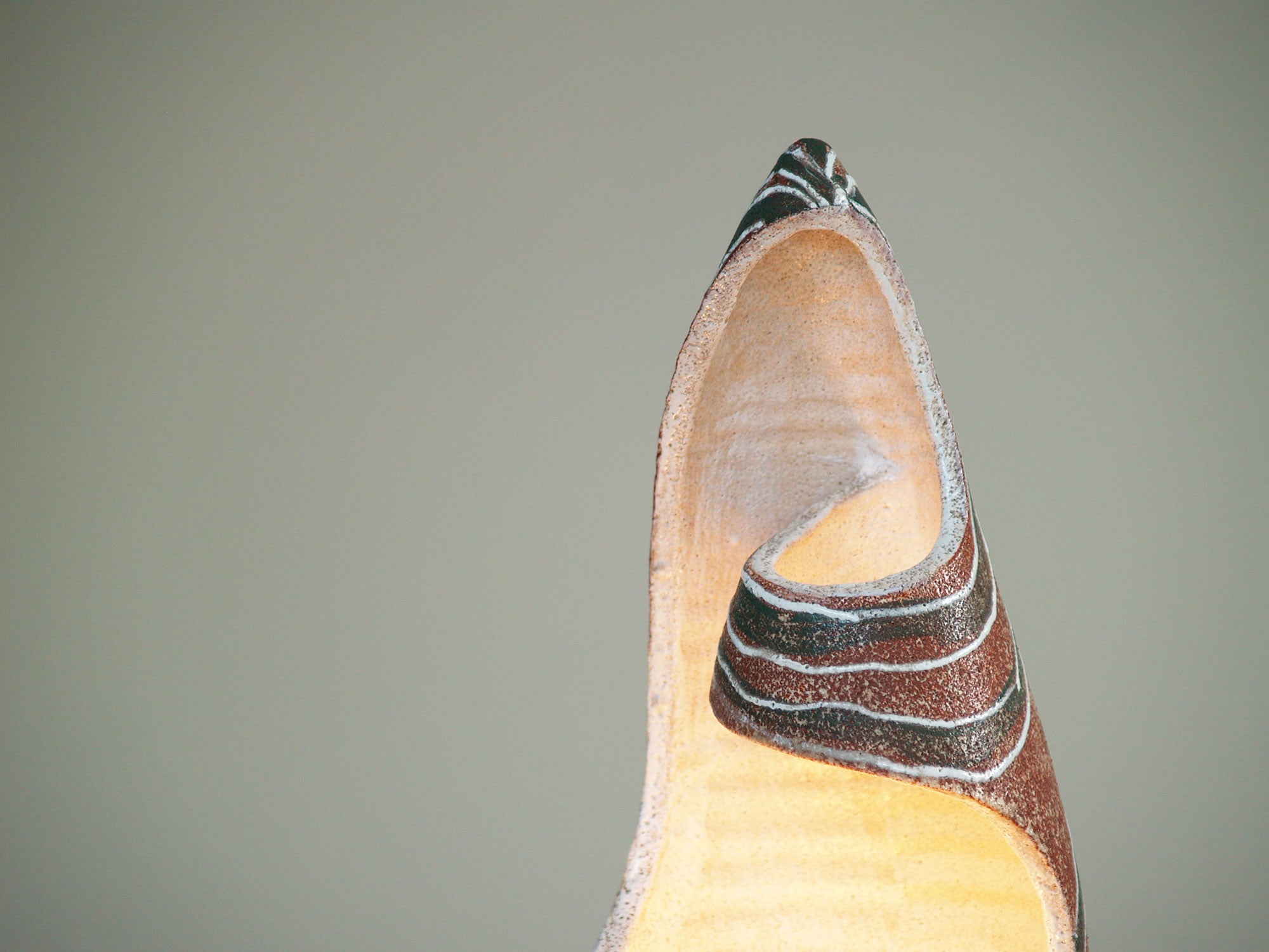 Lampe‑Sculpture des Potiers d'Accolay, France (vers 1957)..Sculptural lamp by Les Potiers d'Accolay, France (Circa 1957)