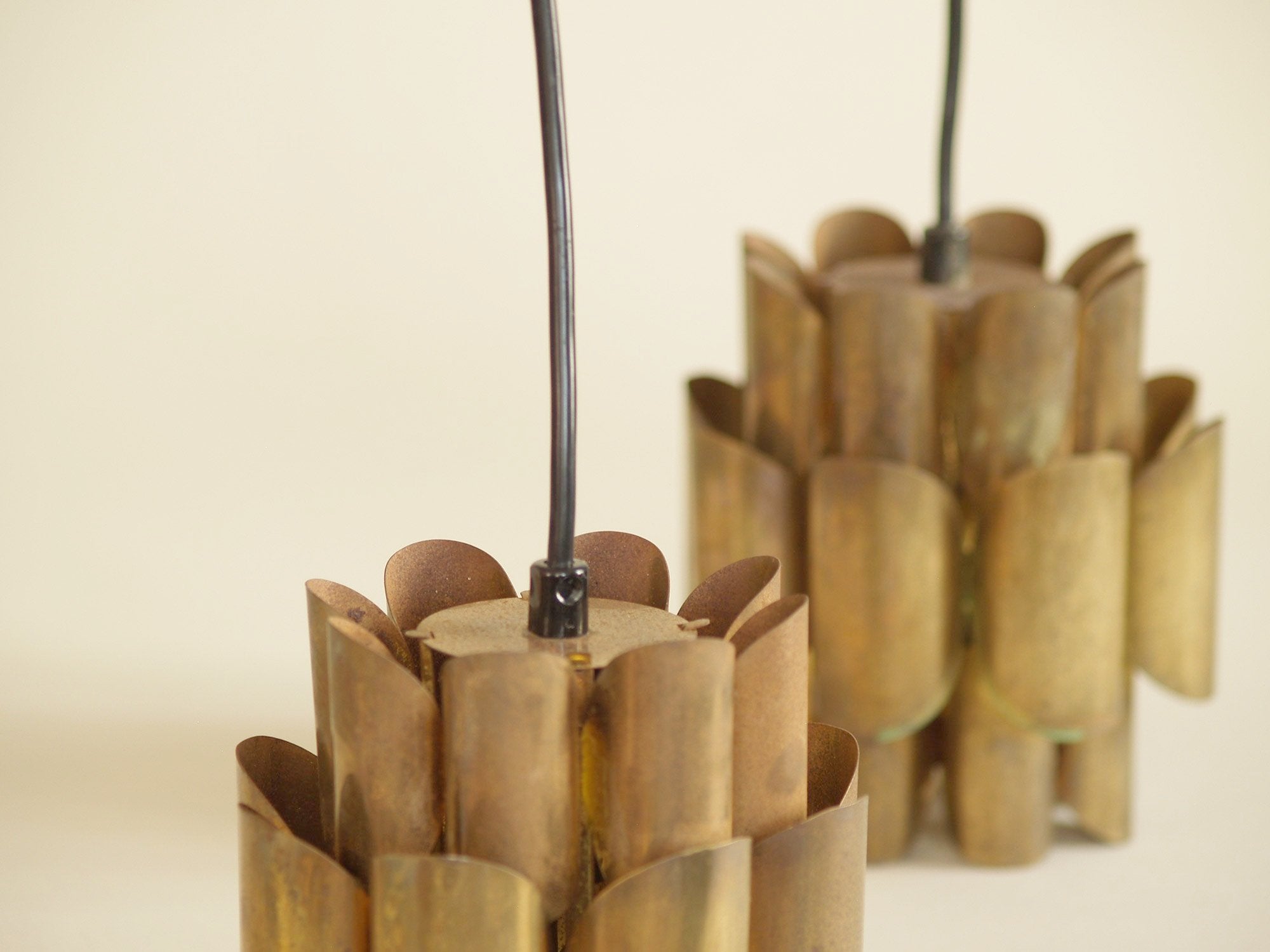 Paire de suspensions par Thorsten Orrling pour Hans-Agne Jakobsson, Suède (vers 1960)..Ceiling light set by Thorsten Orrling pour Hans-Agne Jakobsson, Sweden (circa 1960)