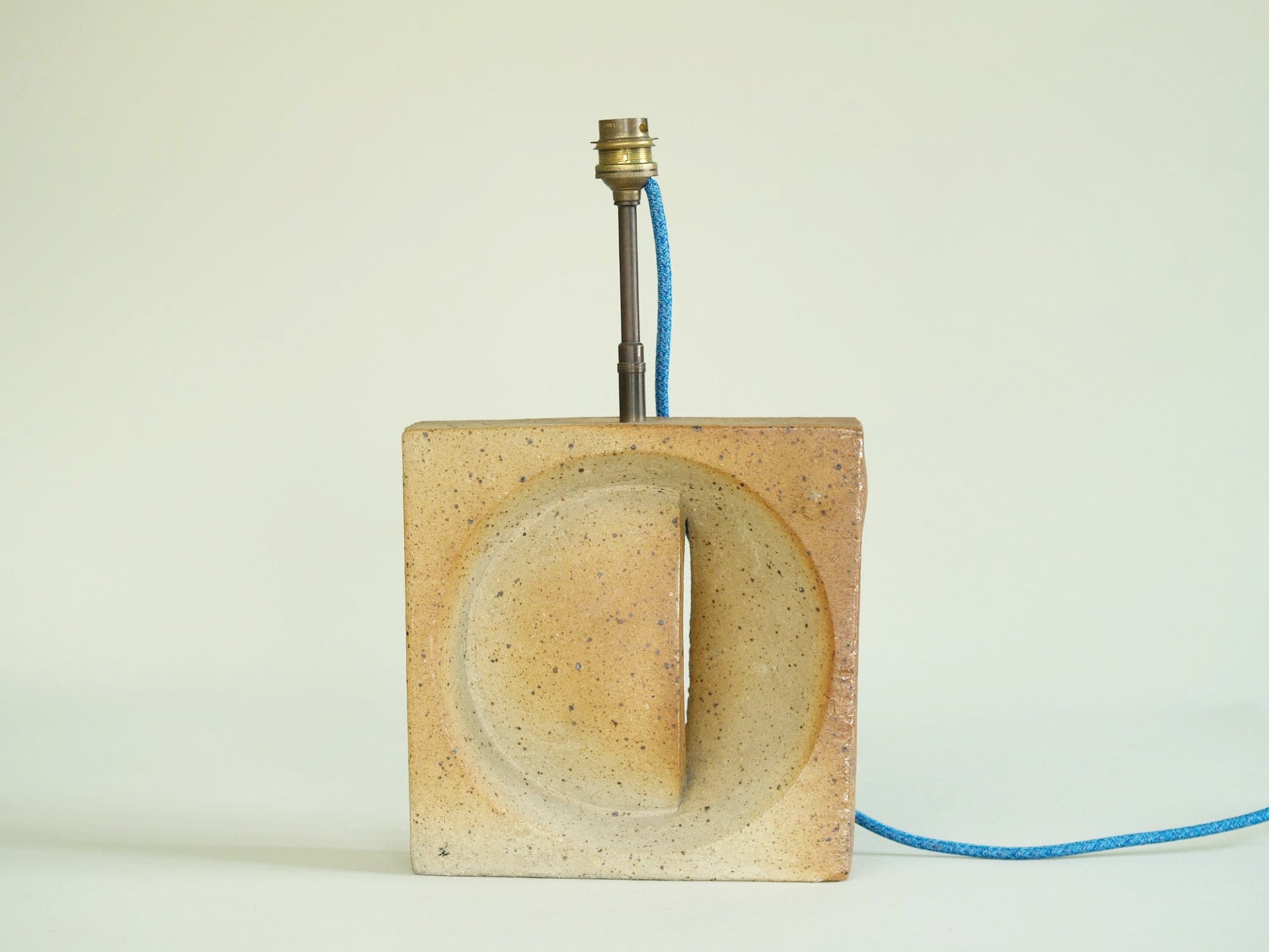 Lampe sculpturale de Pierre Digan et Janet Stedman, France (vers 1975)..Sculptural lamp by Pierre Digan et Janet Stedman, France (circa 1975)