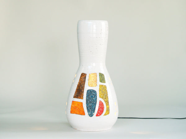 Lampe‑vase sculpturale des Potiers d’Accolay, France (vers 1968)..Sculptural Lamp‑vase by les Potiers d’Accolay, France (circa 1968)