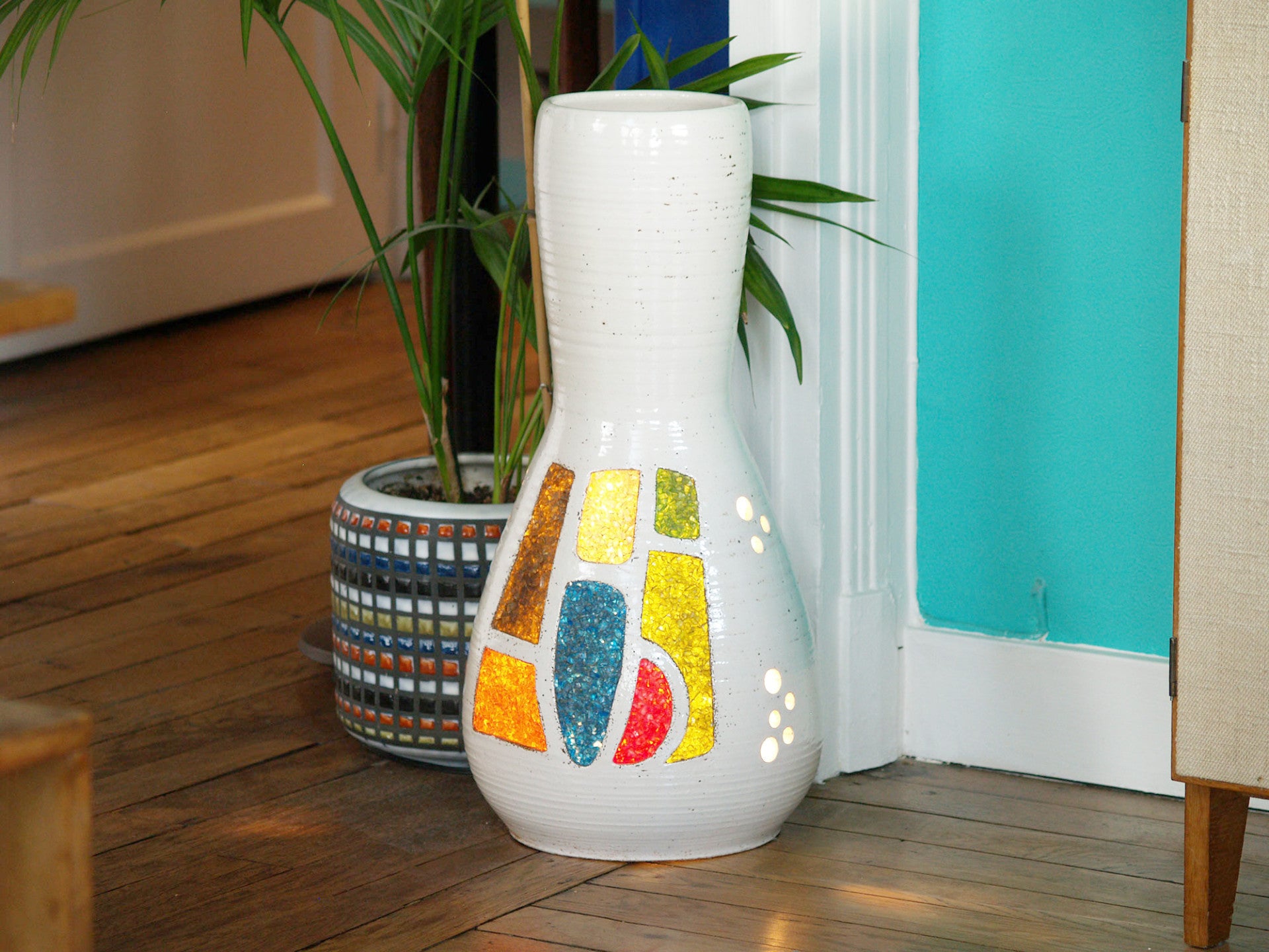 Lampe‑vase sculpturale des Potiers d’Accolay, France (vers 1968)..Sculptural Lamp‑vase by les Potiers d’Accolay, France (circa 1968)