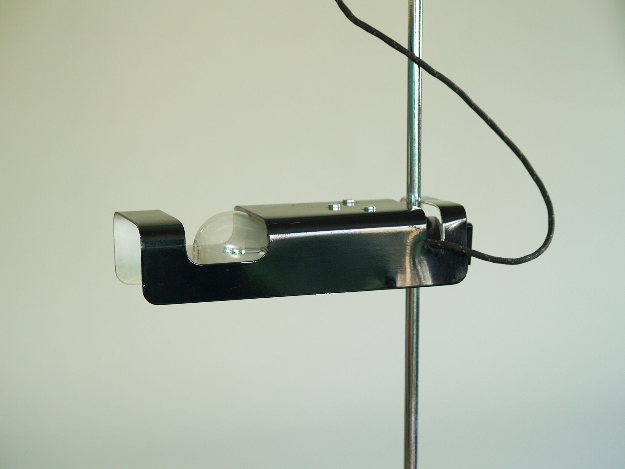 Lampadaire Spider de Joe Colombo pour O Luce, Italie (1967)..Spider floor lamp by Joe Colombo for O Luce, Italy (1967)