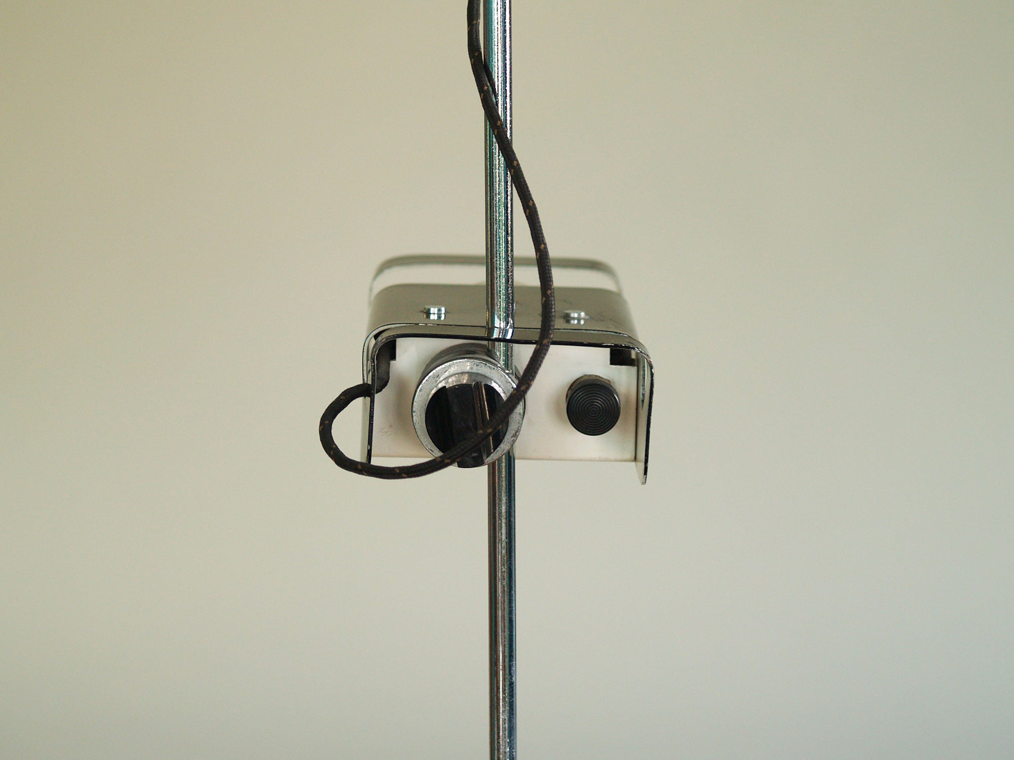 Lampadaire Spider de Joe Colombo pour O Luce, Italie (1967)..Spider floor lamp by Joe Colombo for O Luce, Italy (1967)