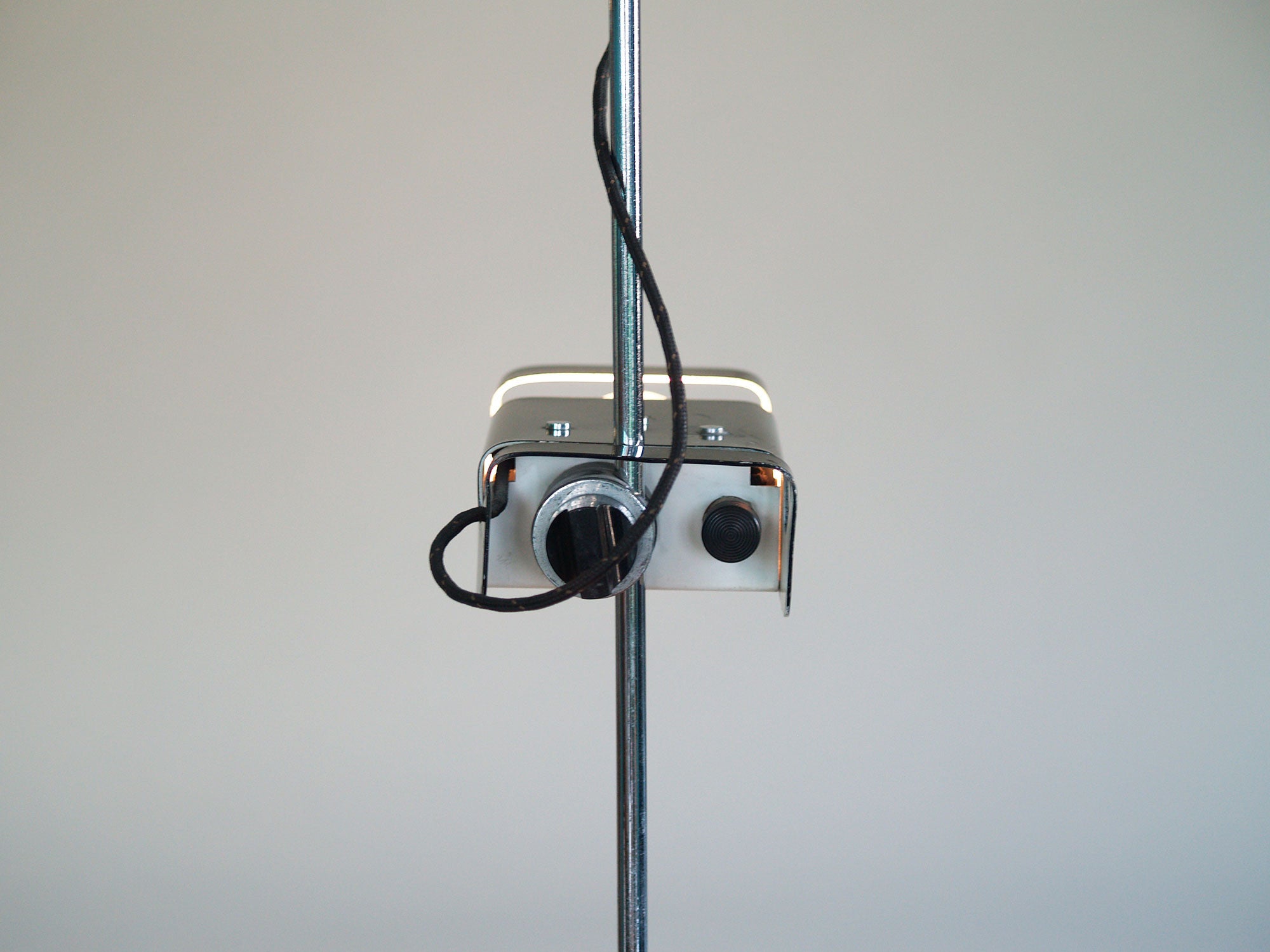 Lampadaire Spider de Joe Colombo pour O Luce, Italie (1967)..Spider floor lamp by Joe Colombo for O Luce, Italy (1967)