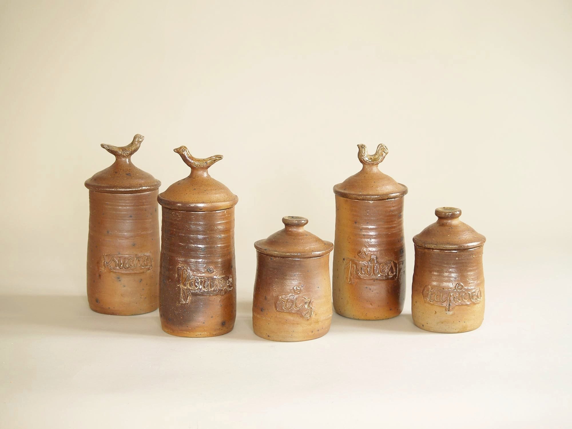 Ensemble de pots par Jean & Jacqueline Lerat, France (vers 1953)..Set of pots by Jean & Jacqueline Lerat, France (circa 1953)