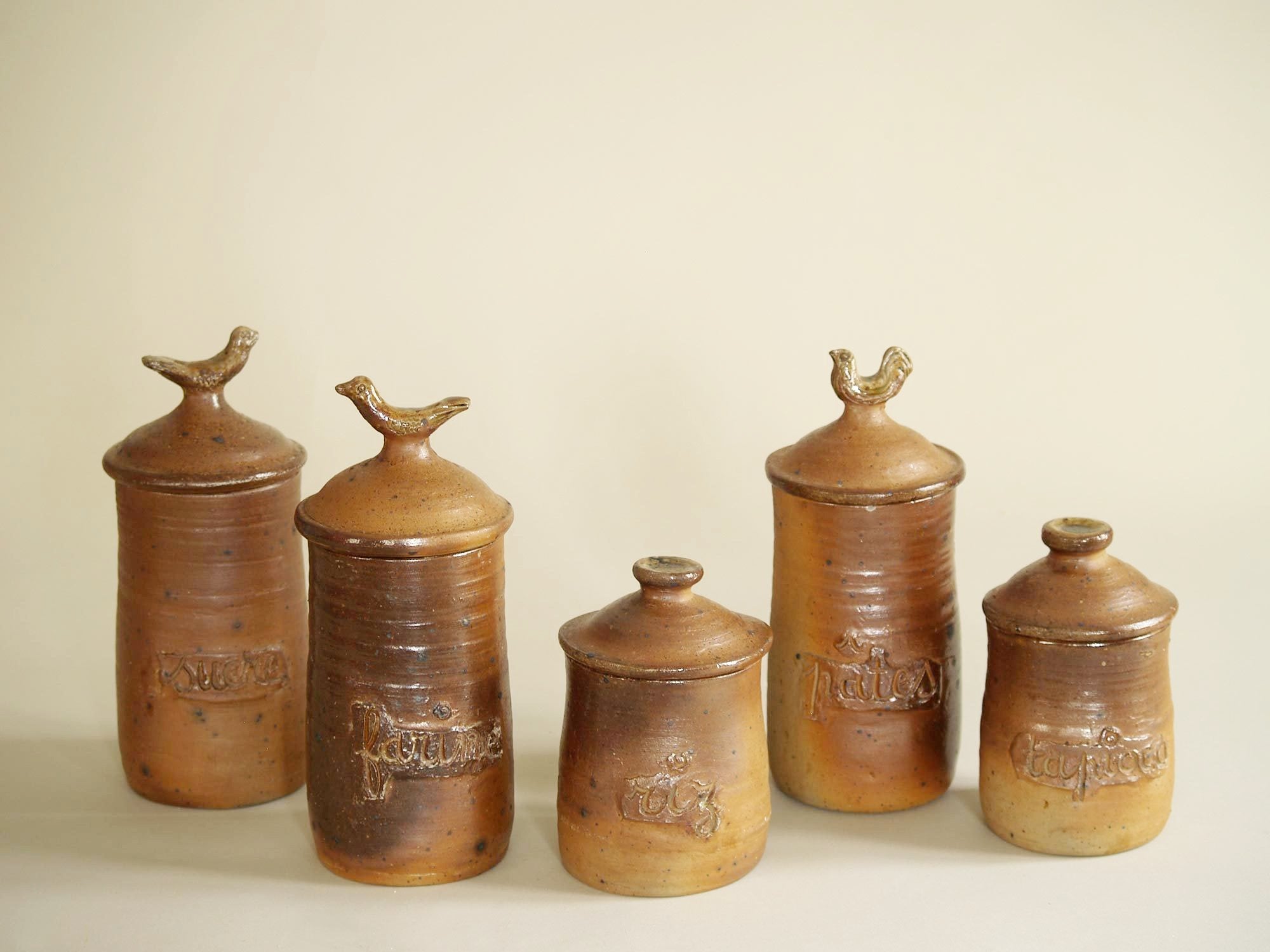 Ensemble de pots par Jean & Jacqueline Lerat, France (vers 1953)..Set of pots by Jean & Jacqueline Lerat, France (circa 1953)
