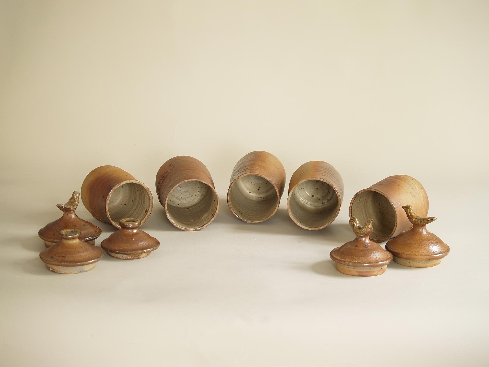 Ensemble de pots par Jean & Jacqueline Lerat, France (vers 1953)..Set of pots by Jean & Jacqueline Lerat, France (circa 1953)