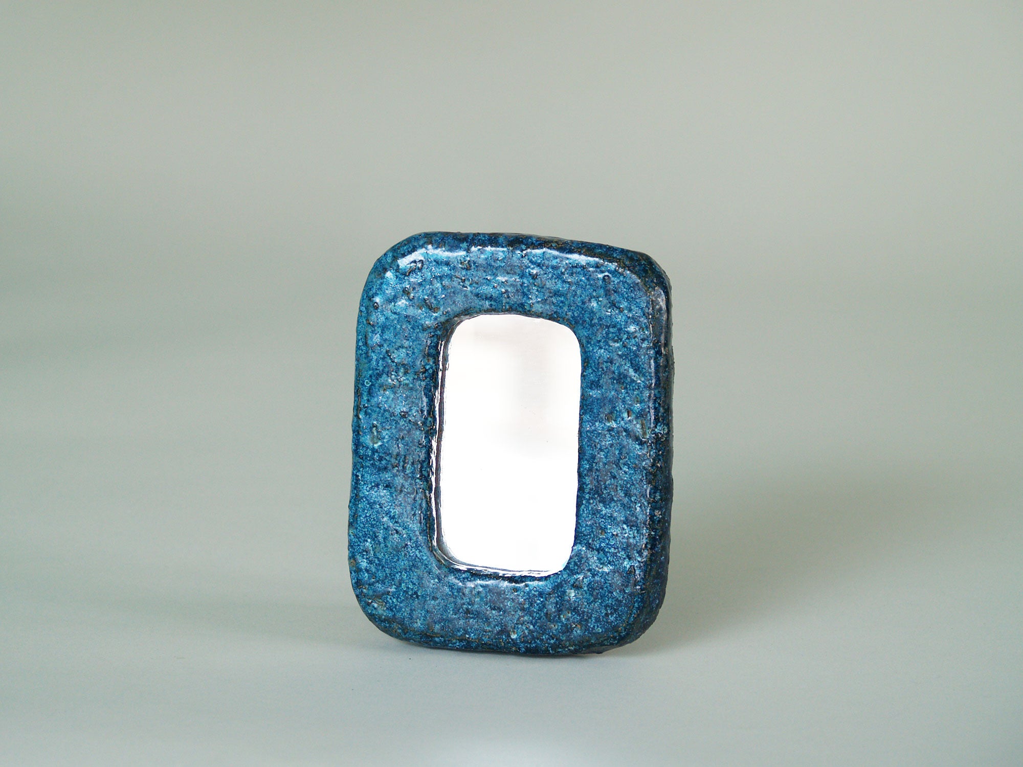 Miroir de Robert et Violette Meynard, France (années 1960)..Mirror by Robert and Violette Meynard, France (circa 1960)