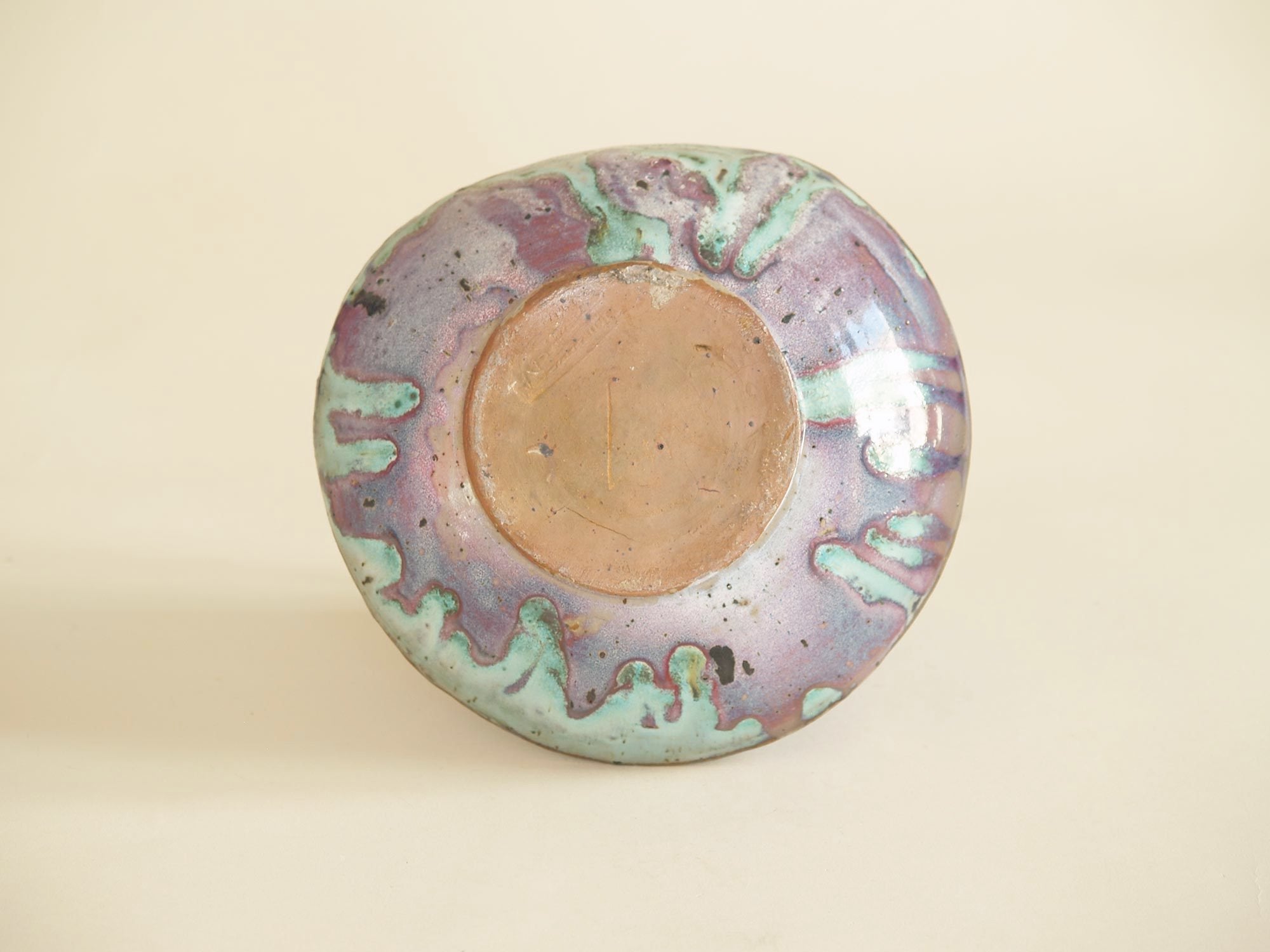 Rare coupe japoniste d'Eugène Lion pour Primavera, France (vers 1915‑20)..Japonisme Bowl by Eugène Lion for Primavera, France (ca. 1915‑20)