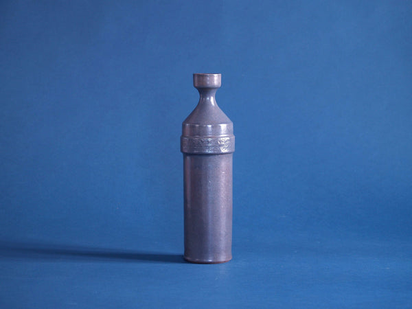 Vase bouteille de Rogier Vandeweghe pour Amphora, Belgique (vers 1961)..Bottleshaped Vase by Rogier Vandeweghe for Amphora, Belgium (circa 1961)