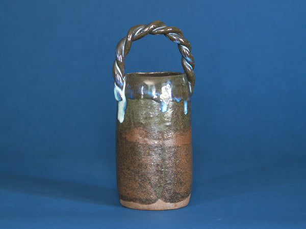 Vase à anse de Seto, Japon (vers 1985)..Handled seto ware vase, Japan (ca. 1985)