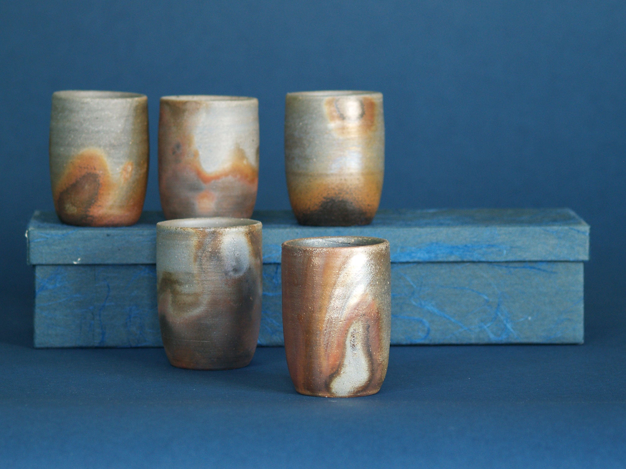 Service à thé de Bizen, Japon (vers 1990)..Teacups set of Bizen ware, Japan (ca. 1990)