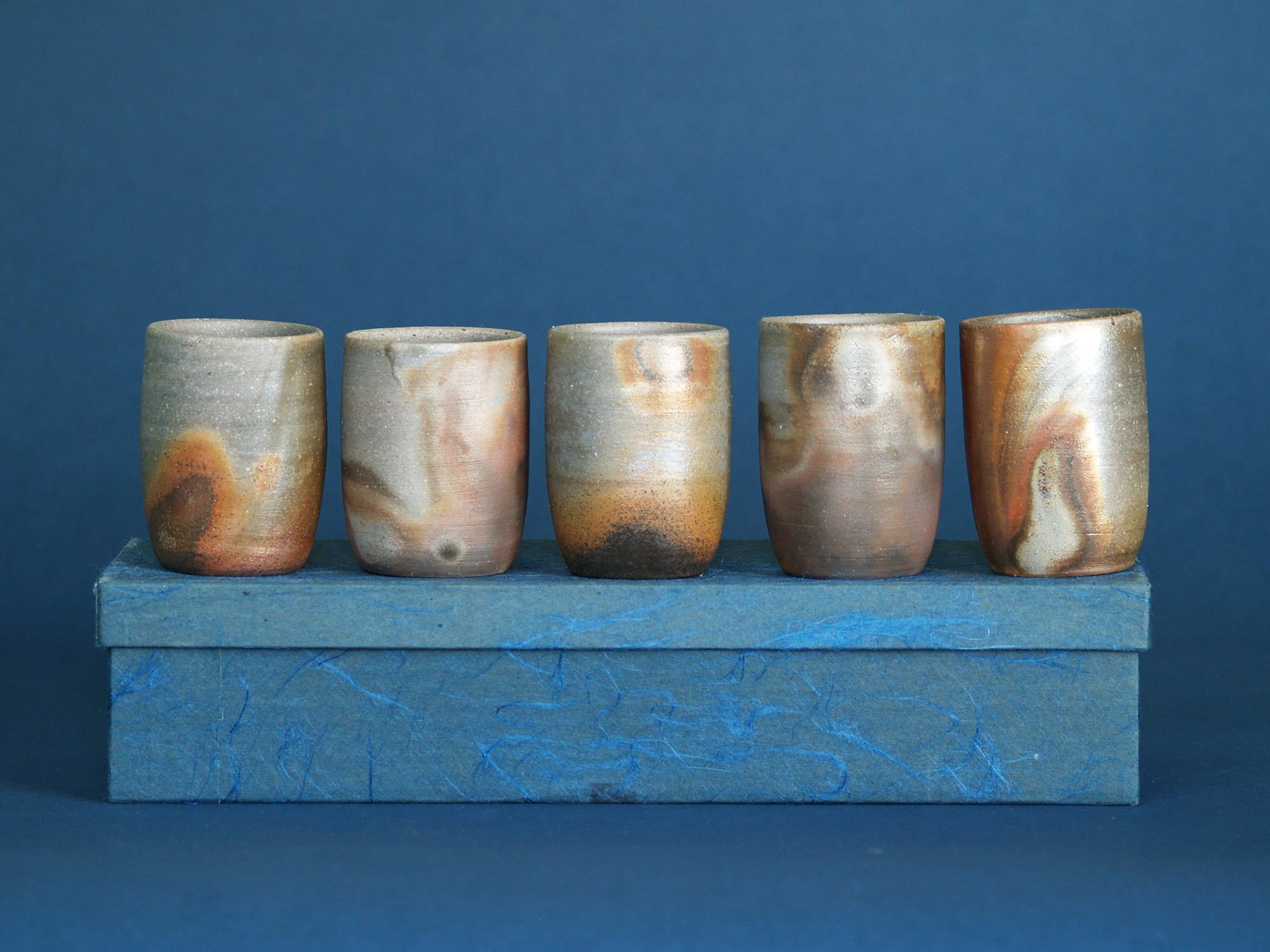 Service à thé de Bizen, Japon (vers 1990)..Teacups set of Bizen ware, Japan (ca. 1990)