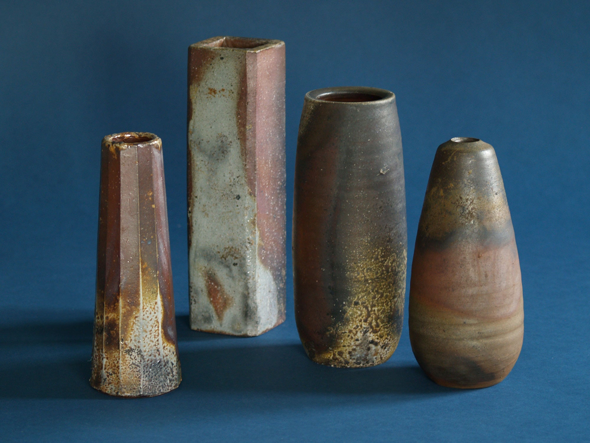 Vase Hanaire ovoïde de Bizen, Japon (vers 1970)..Ovoid Hanaire Bizen ware vase, Japan (ca. 1970)